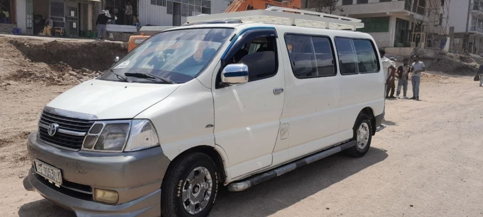 2011 Toyota Sharke — photo 2
