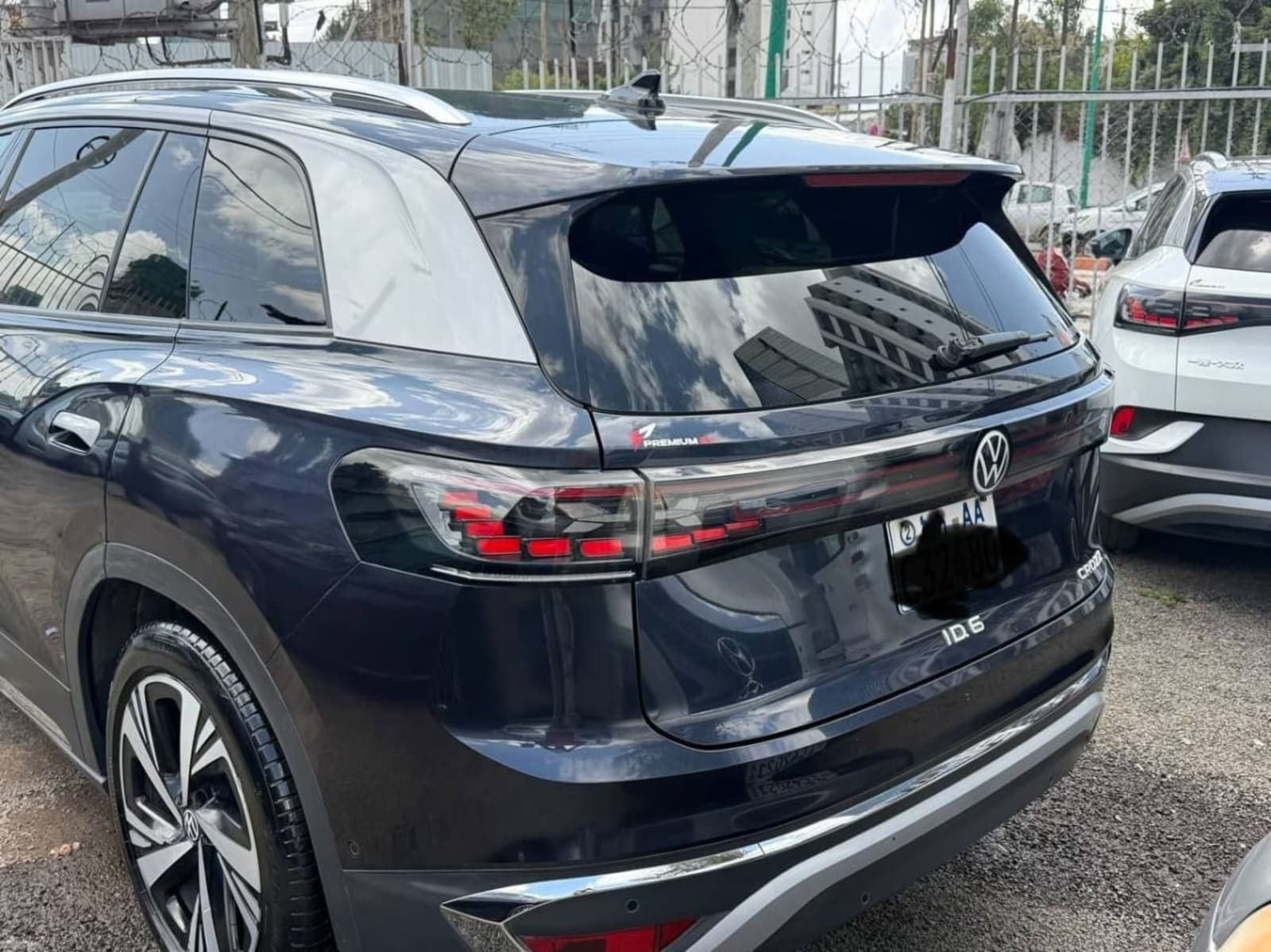 2022 Volkswagen iD.6 Crozz Pro — photo 1