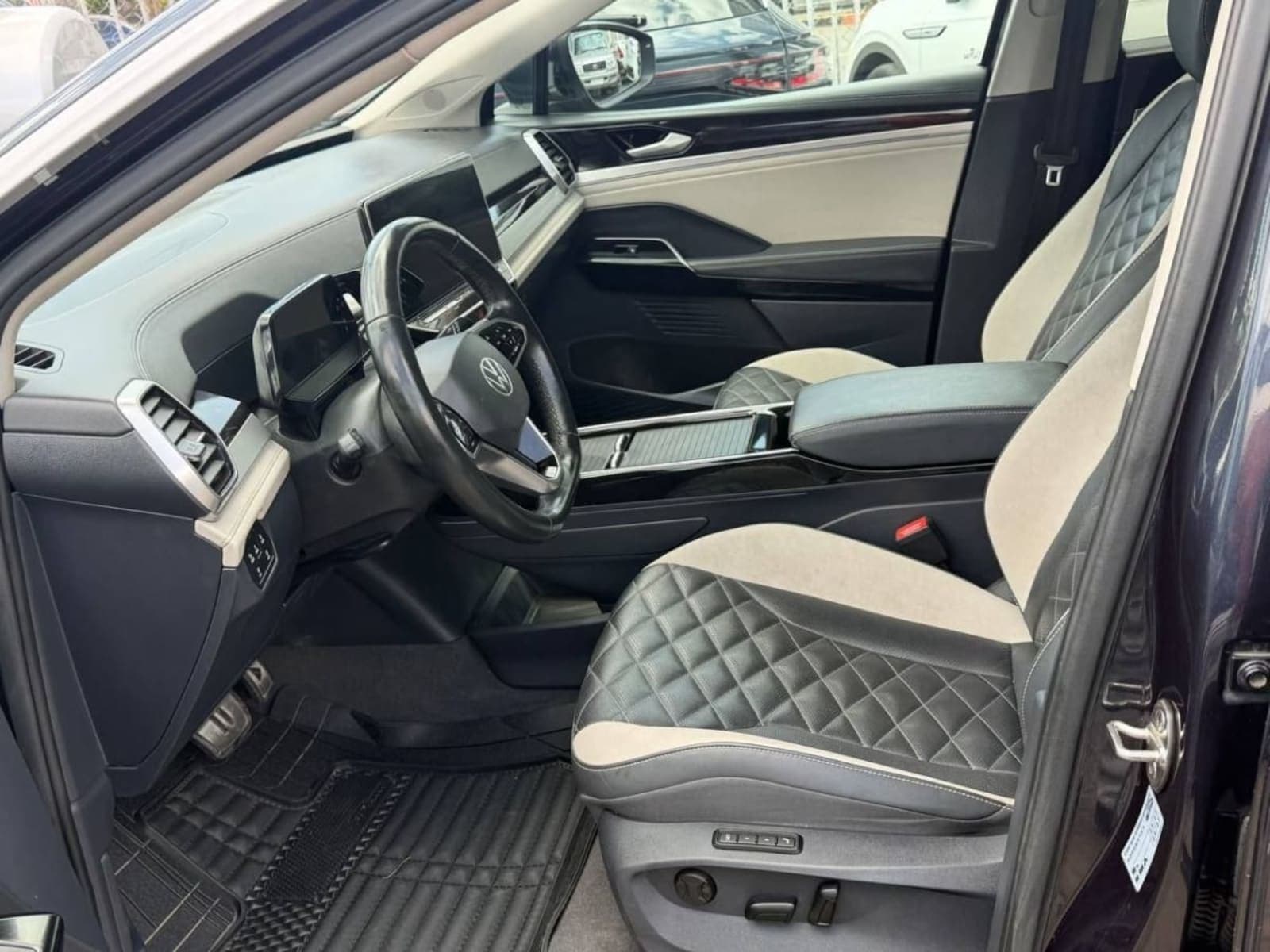 2022 Volkswagen iD.6 Crozz Pro — photo 8