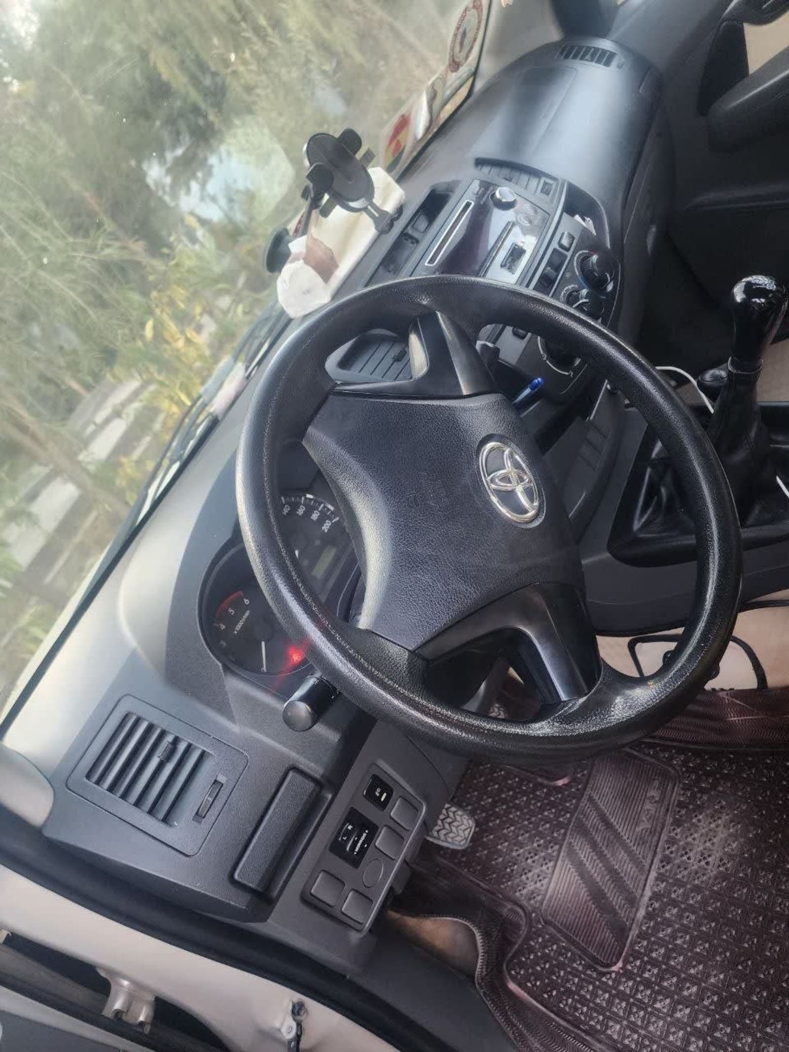 2015 Toyota Hilux Vigo Double Cab — photo 5