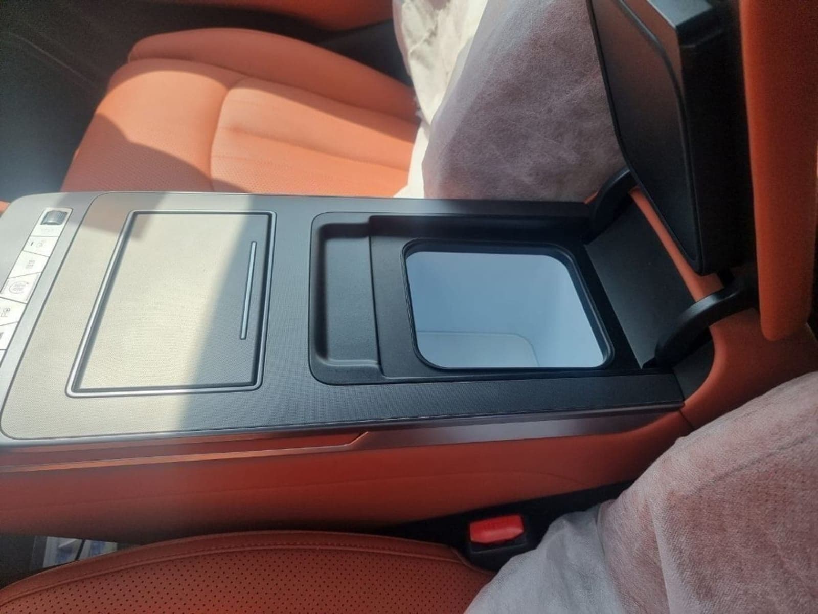 2025 BYD Tang L EV RWD Flagship Edition — photo 4