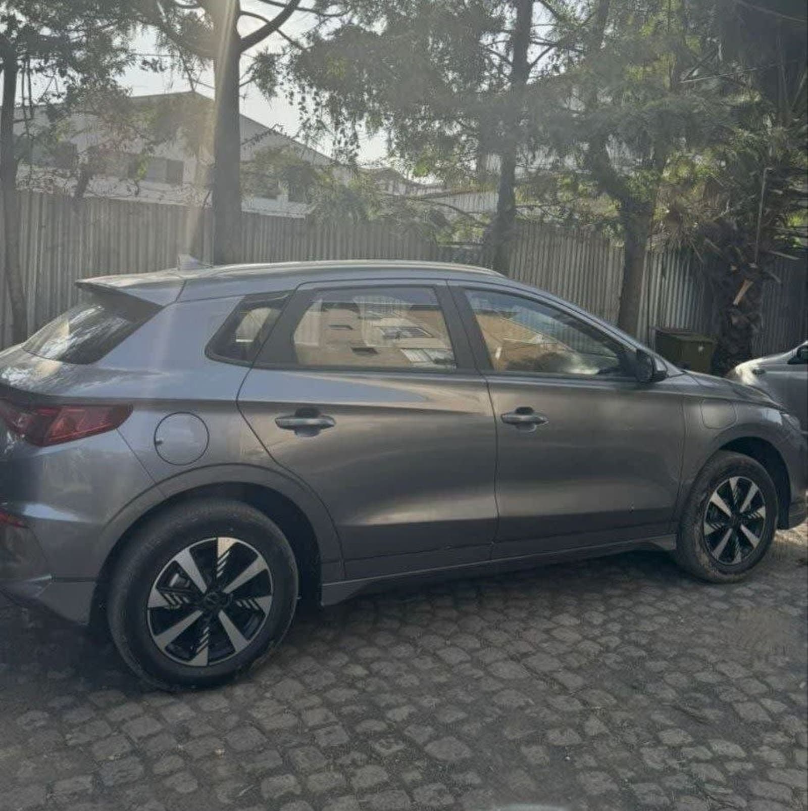 2024 BYD E2 — photo 2