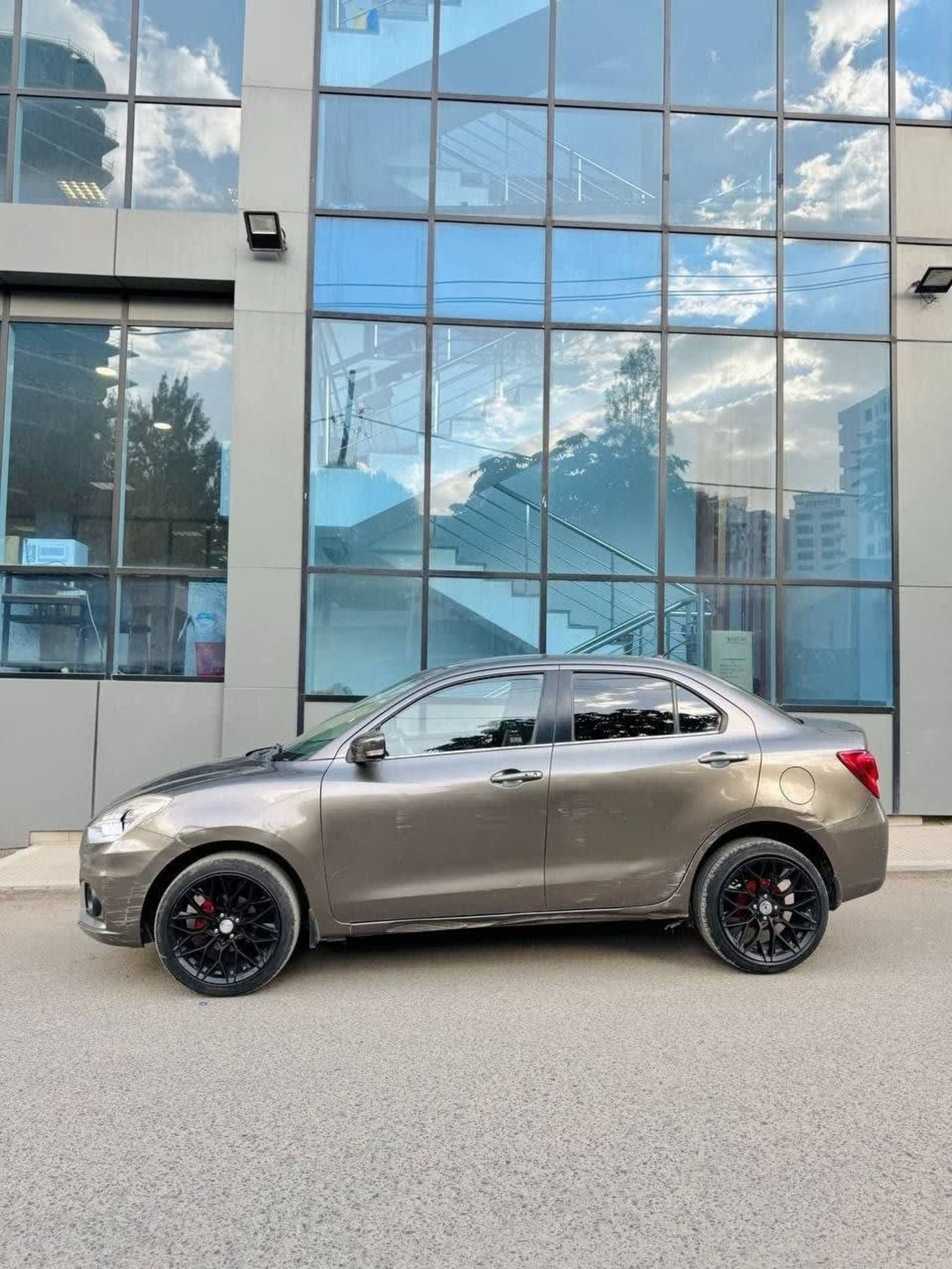 2021 Suzuki Dzire — photo 5