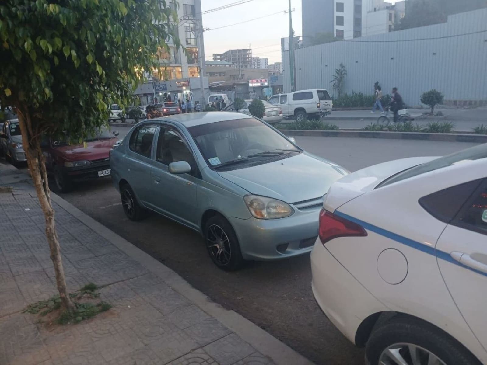 2005 Toyota Pliz — photo 3