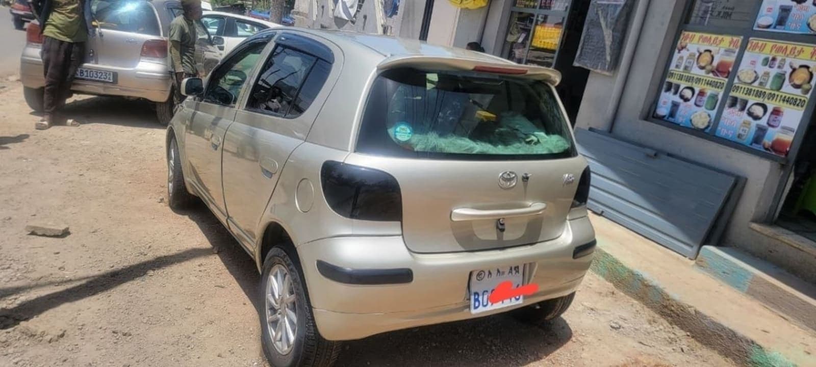 2002 toyota vitz — photo 5