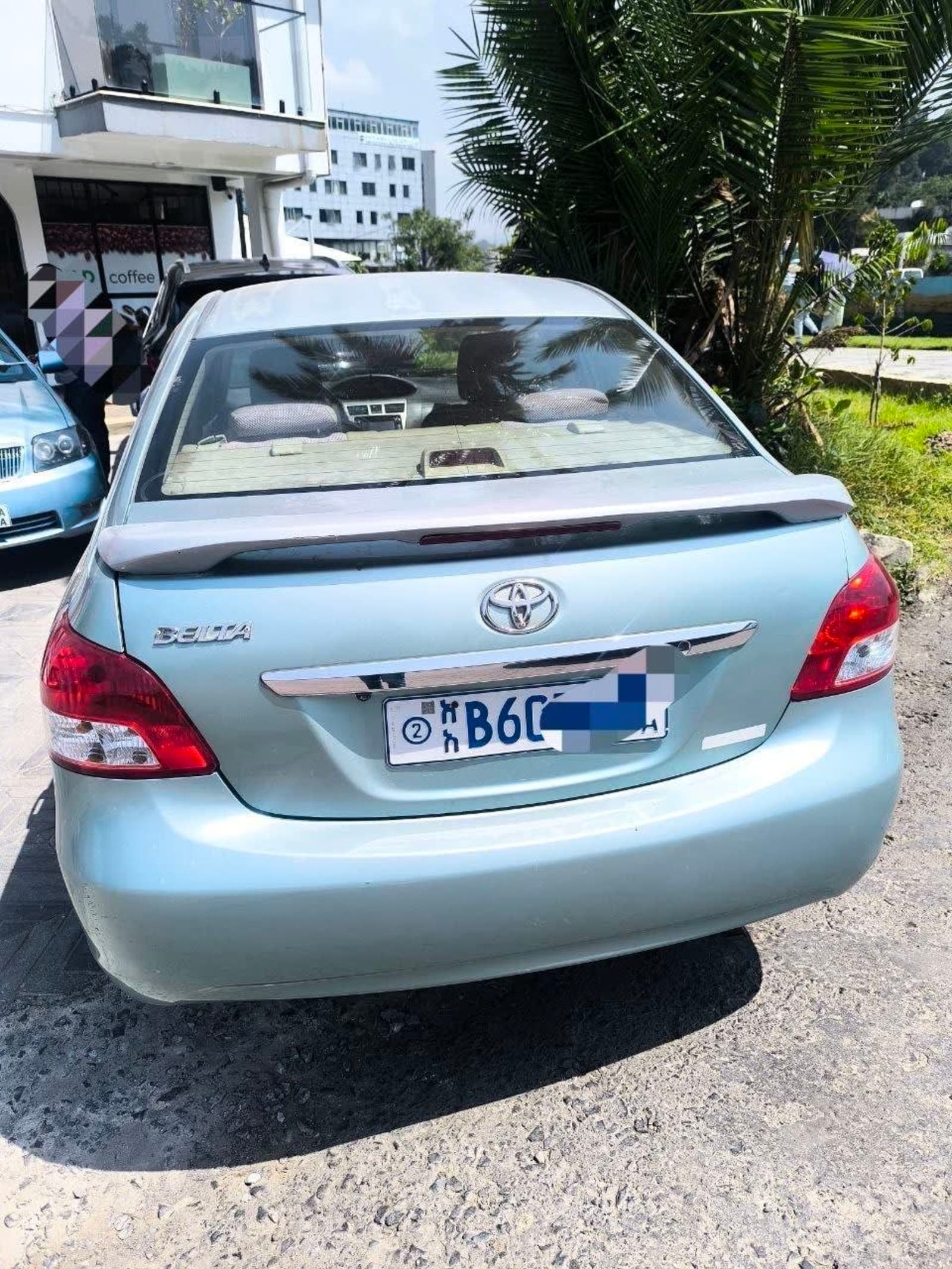 2011 Toyota Yaris beleta — photo 3