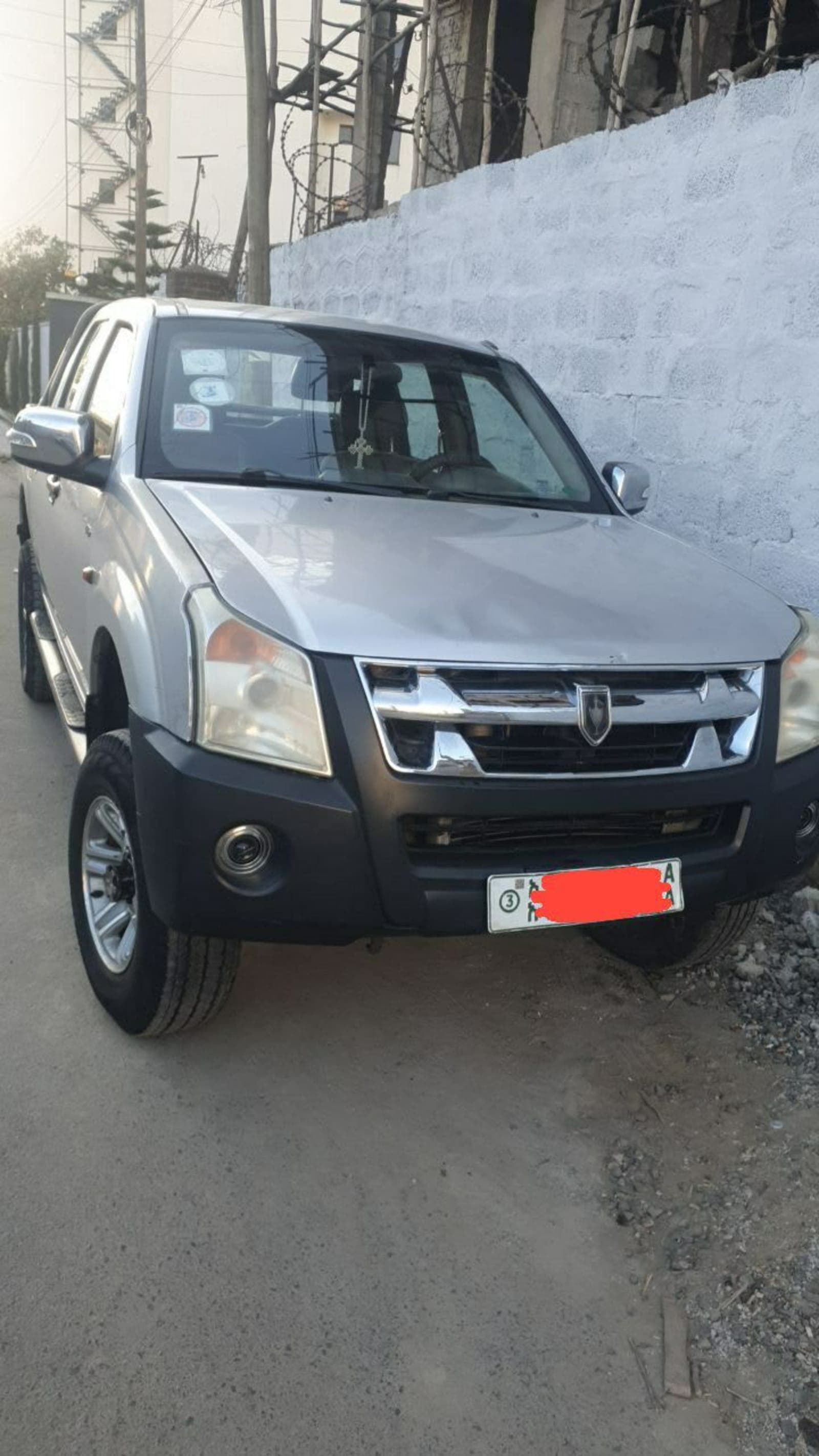 2015 Isuzu D-Max — photo 2