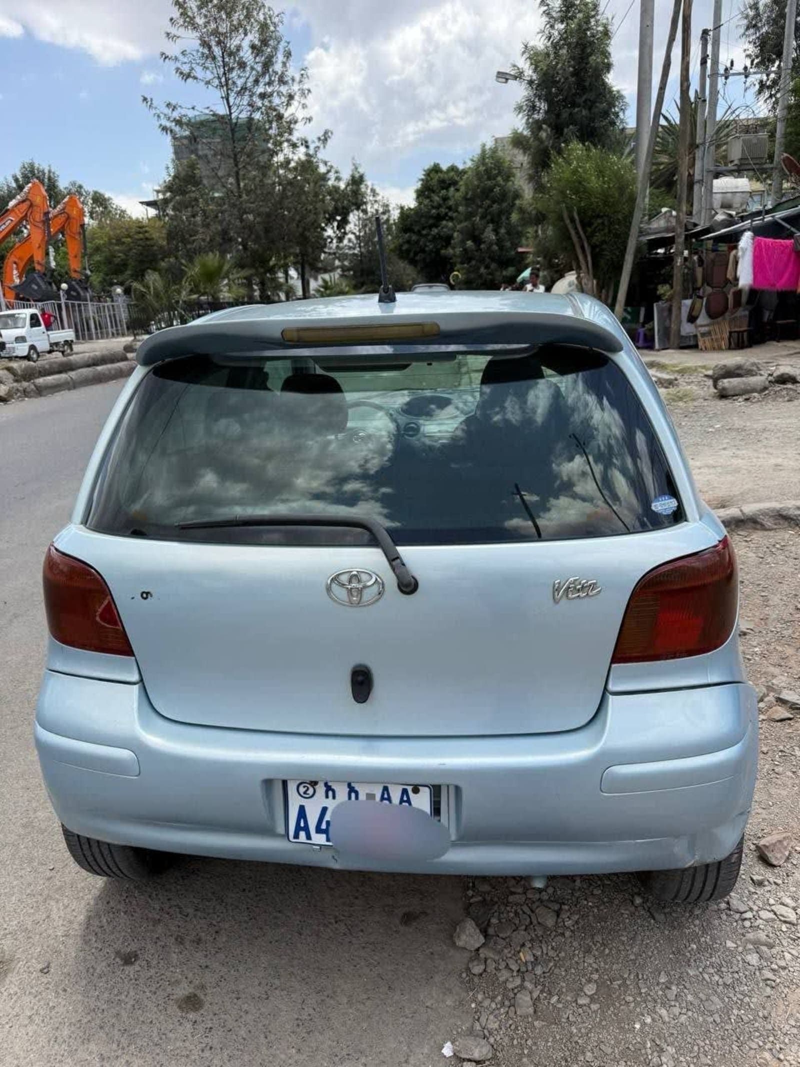 2004 Toyota Vitz — photo 2