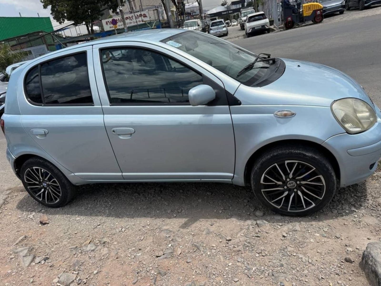 2004 Toyota Vitz — photo 3