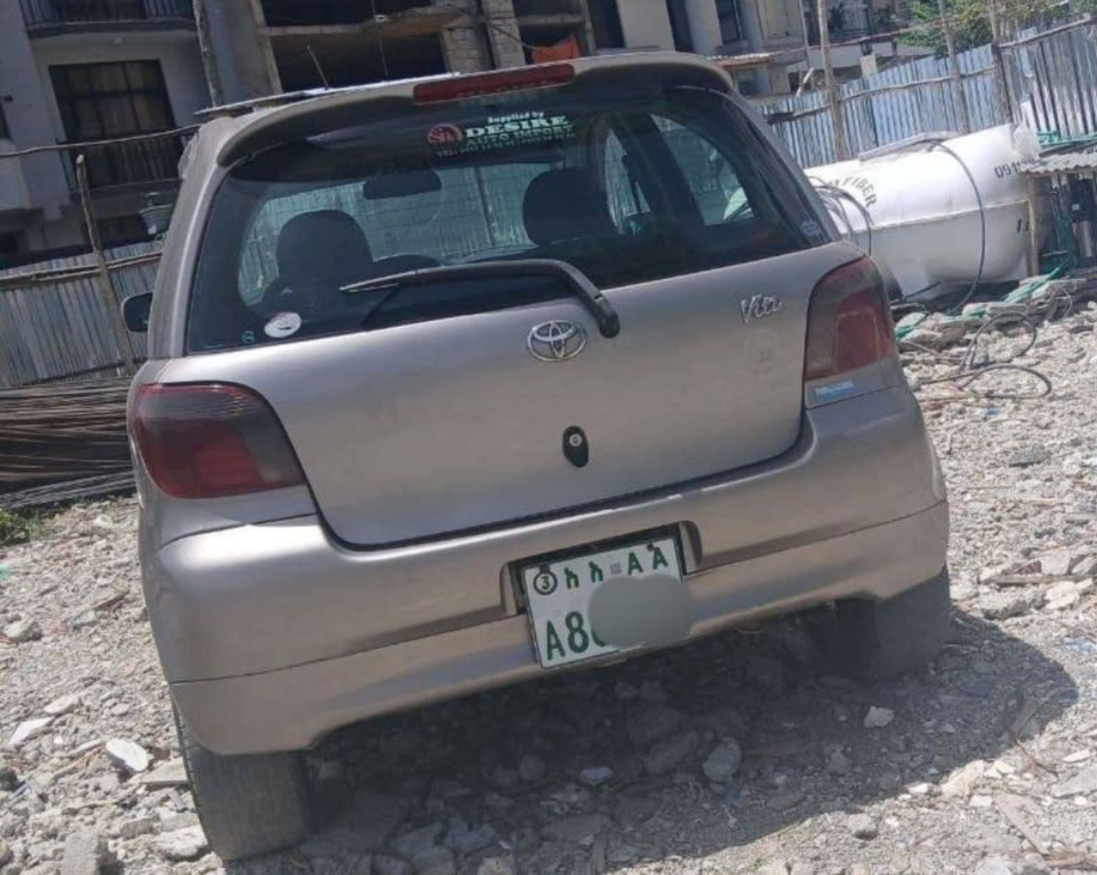 2001 Toyota Vitz — photo 3