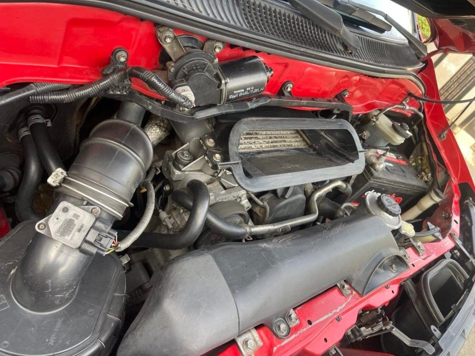 2010 Toyota Dolphin — photo 2