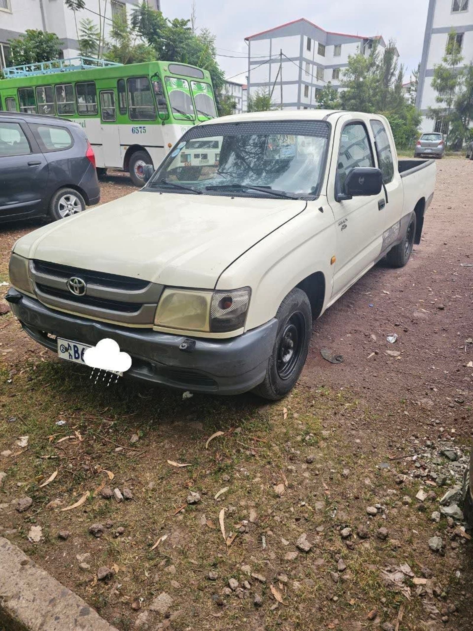 2005 Toyota Hilux King Cab โ photo 3