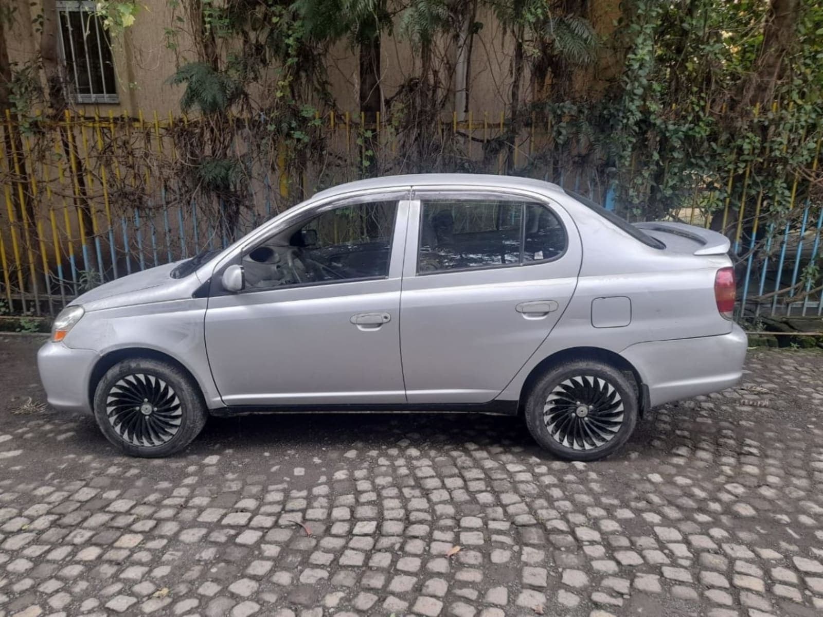 2005 Toyota Platz