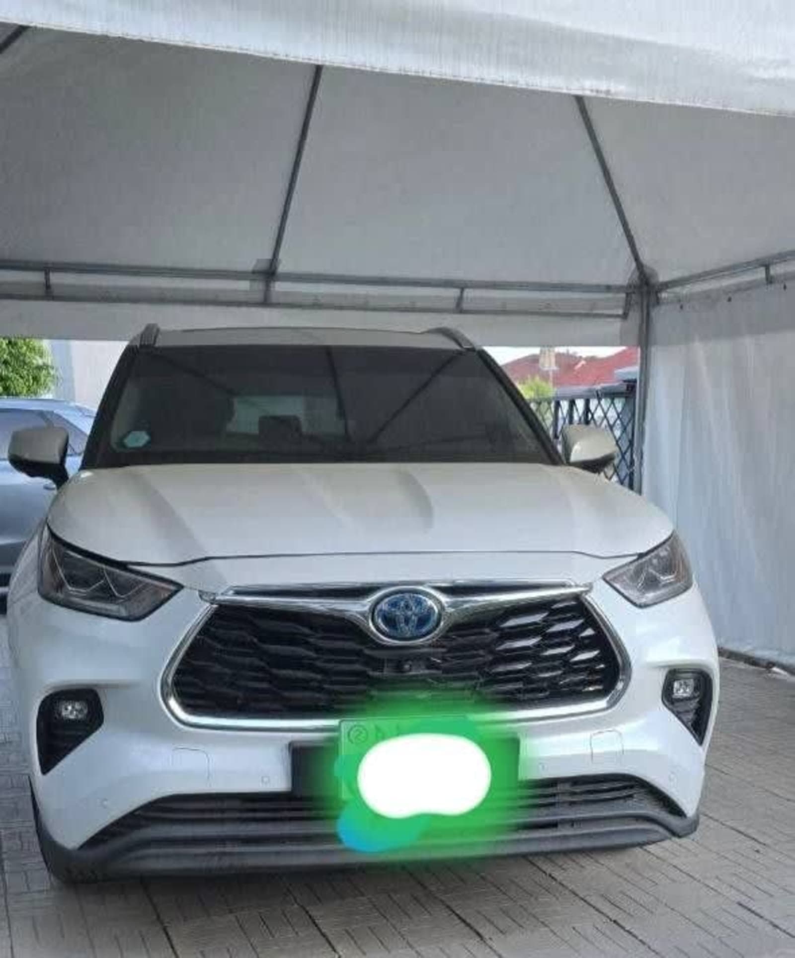 2023 Toyota Highlander — photo 1