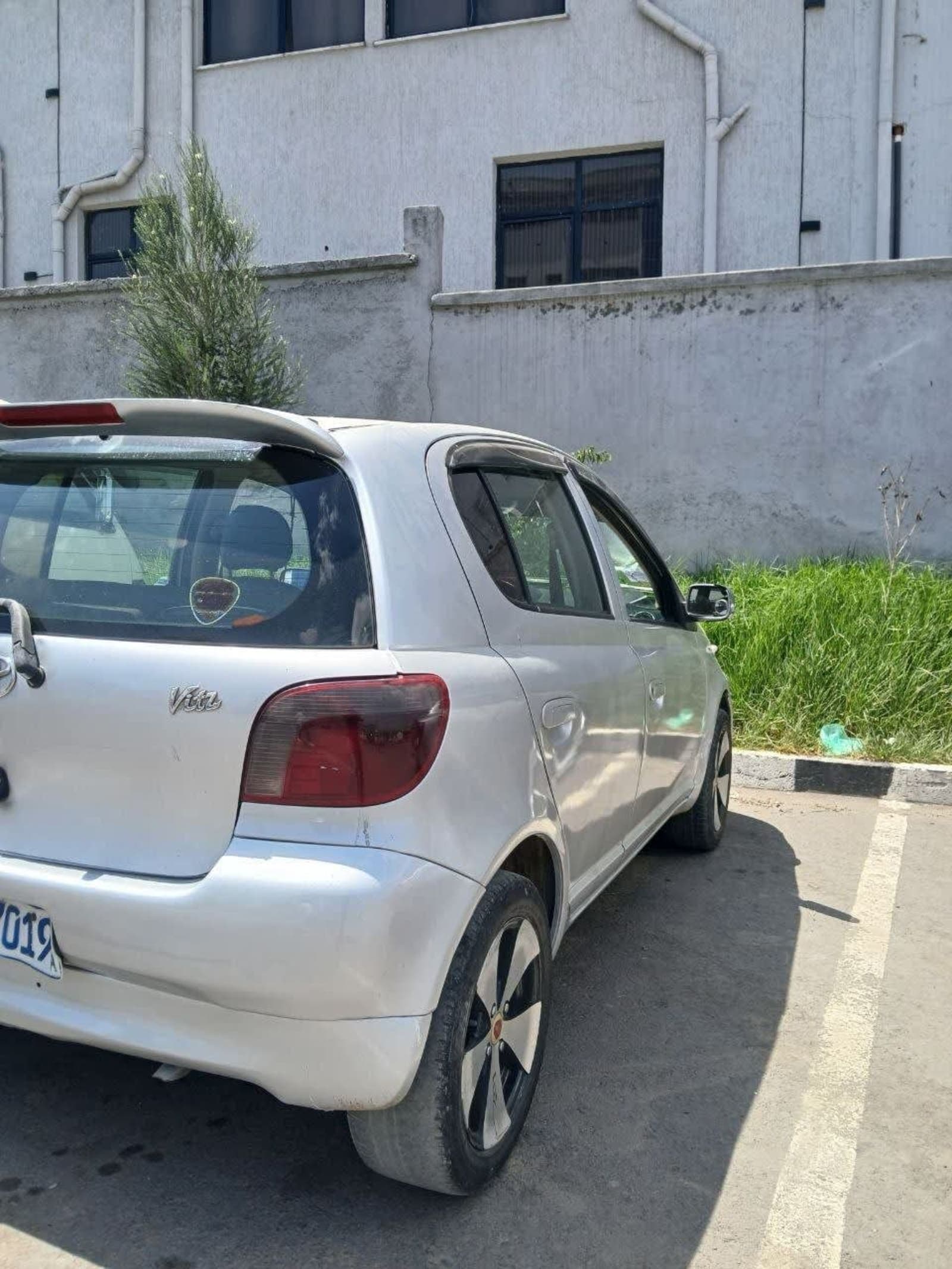 2001 Toyota Vitz — photo 5
