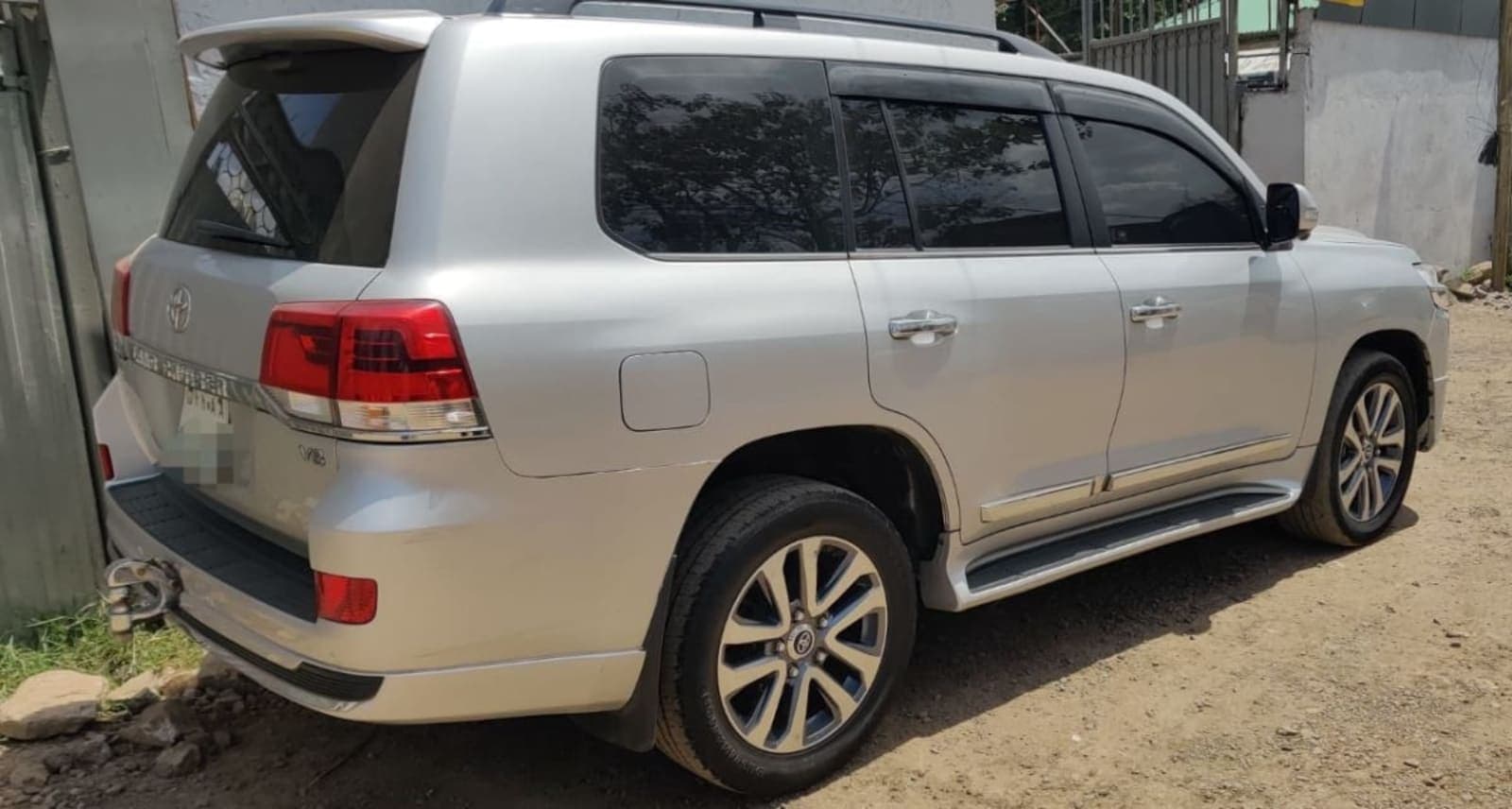 2019 Toyota Land Cruiser VXR