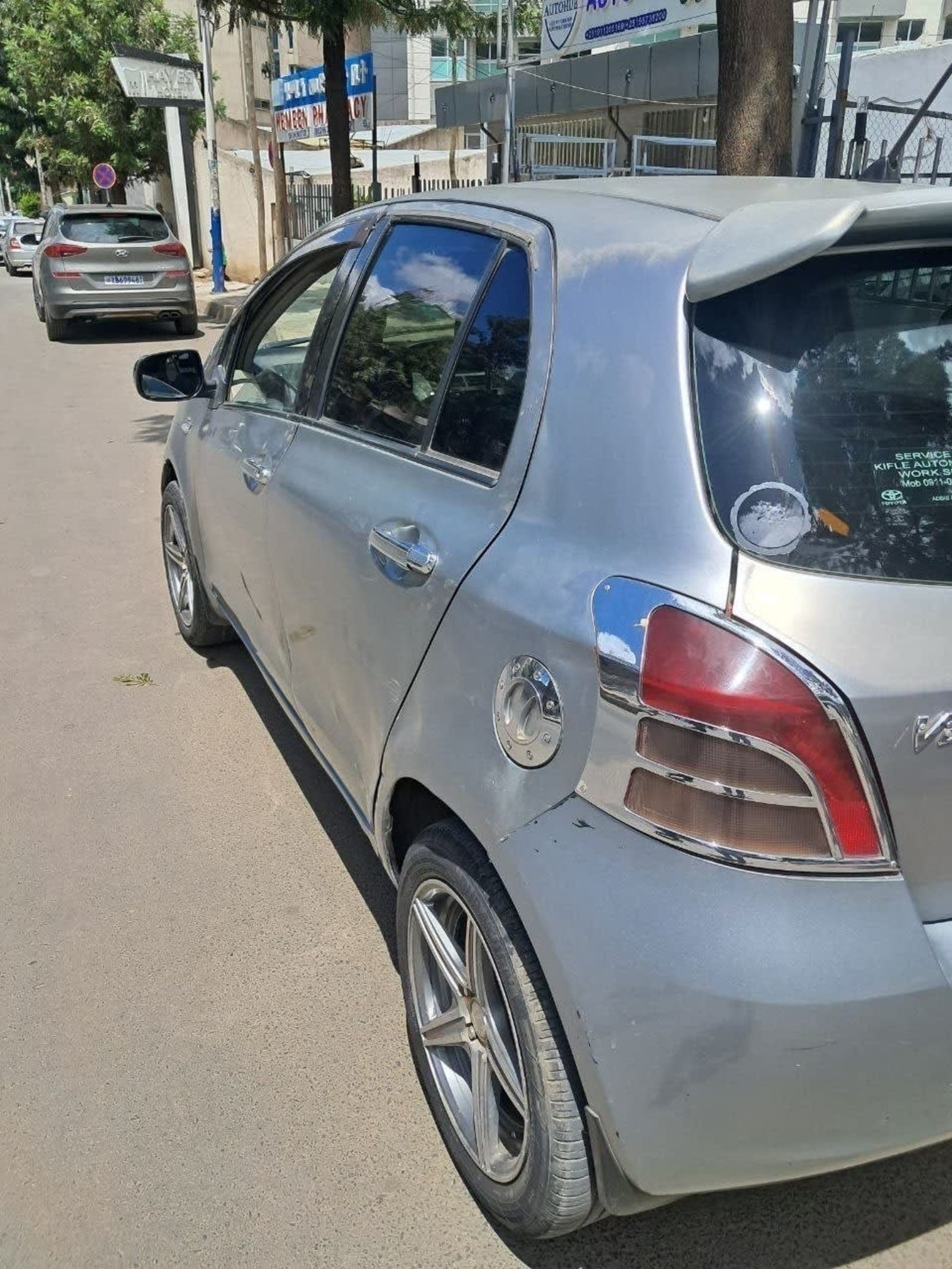 2006 Toyota Yaris compact — photo 3