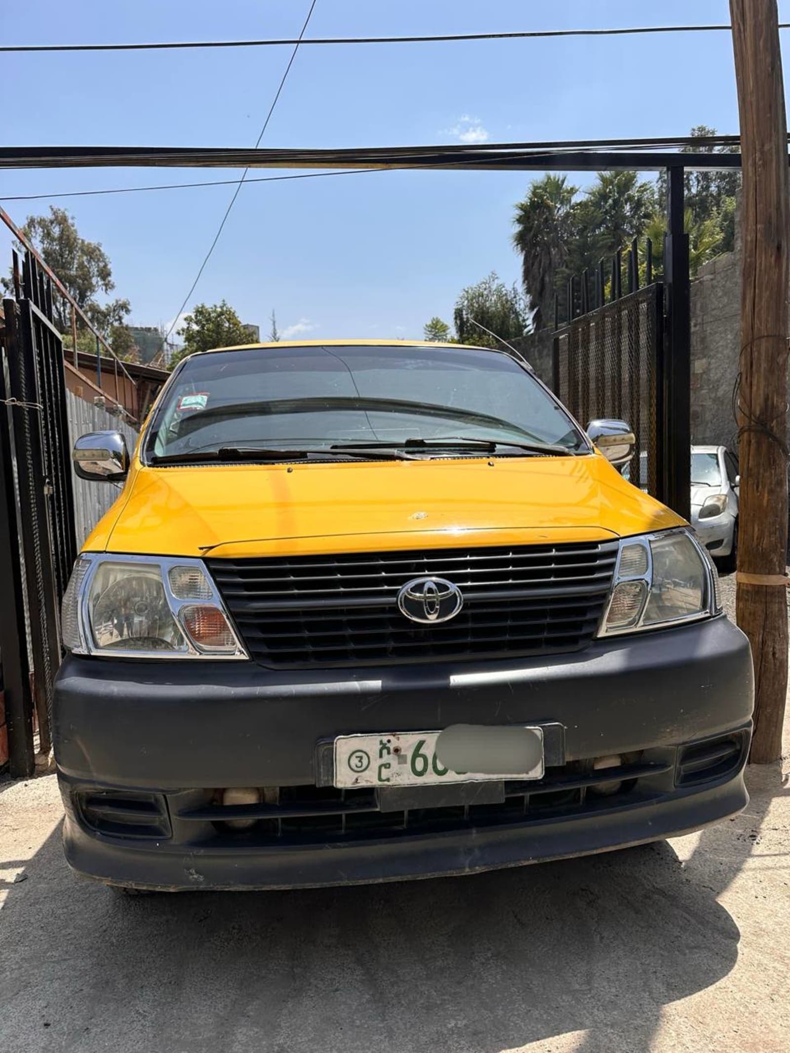 2009 Toyota D4D Dolphin โ photo 1