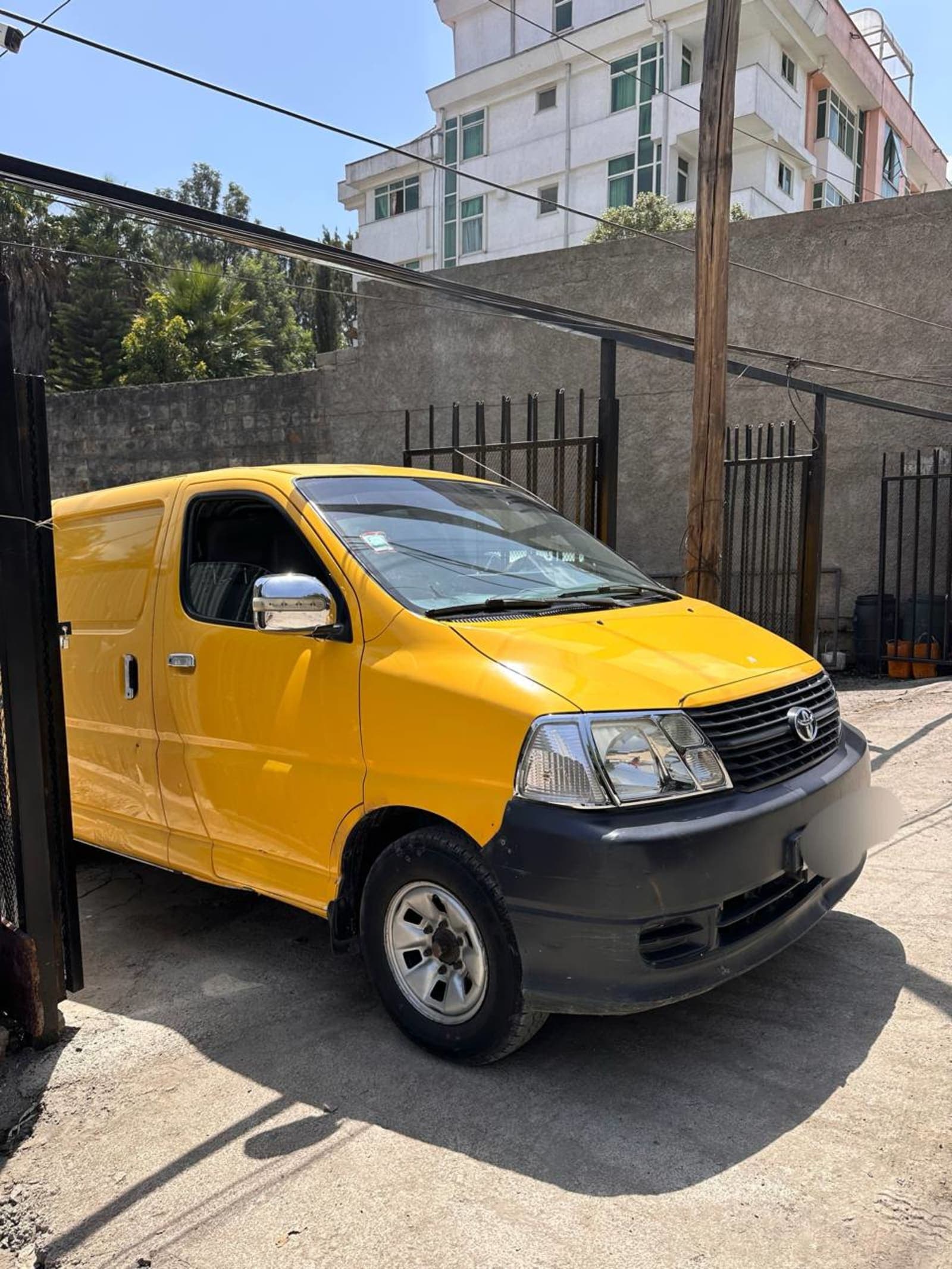 2009 Toyota D4D Dolphin โ photo 4