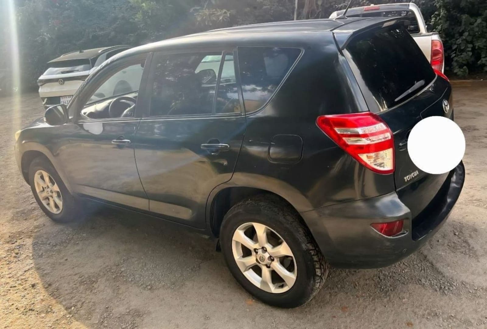 2011 TOYOTA RAV4 — photo 2