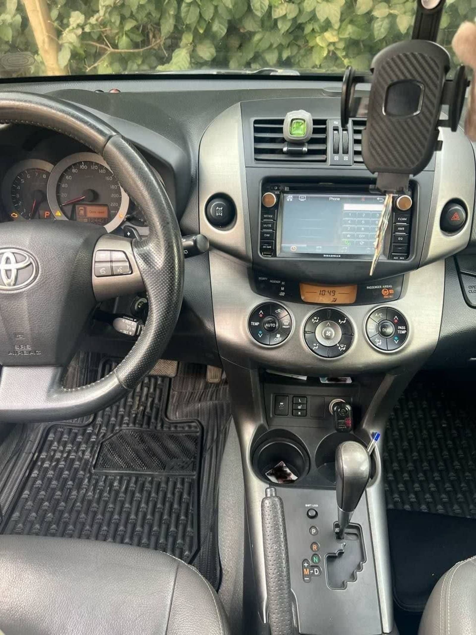 2011 TOYOTA RAV4 — photo 6