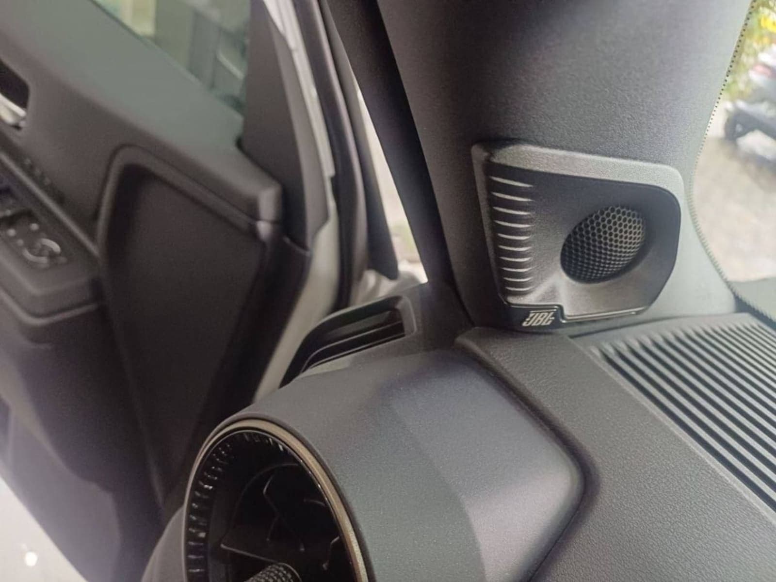 2024 Toyota Land Cruiser Prado i-Force Max Hybrid