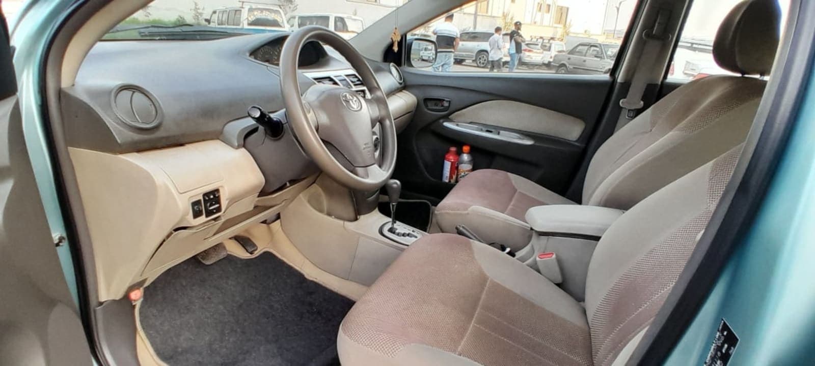 2010 Toyota Yaris Belta — photo 2
