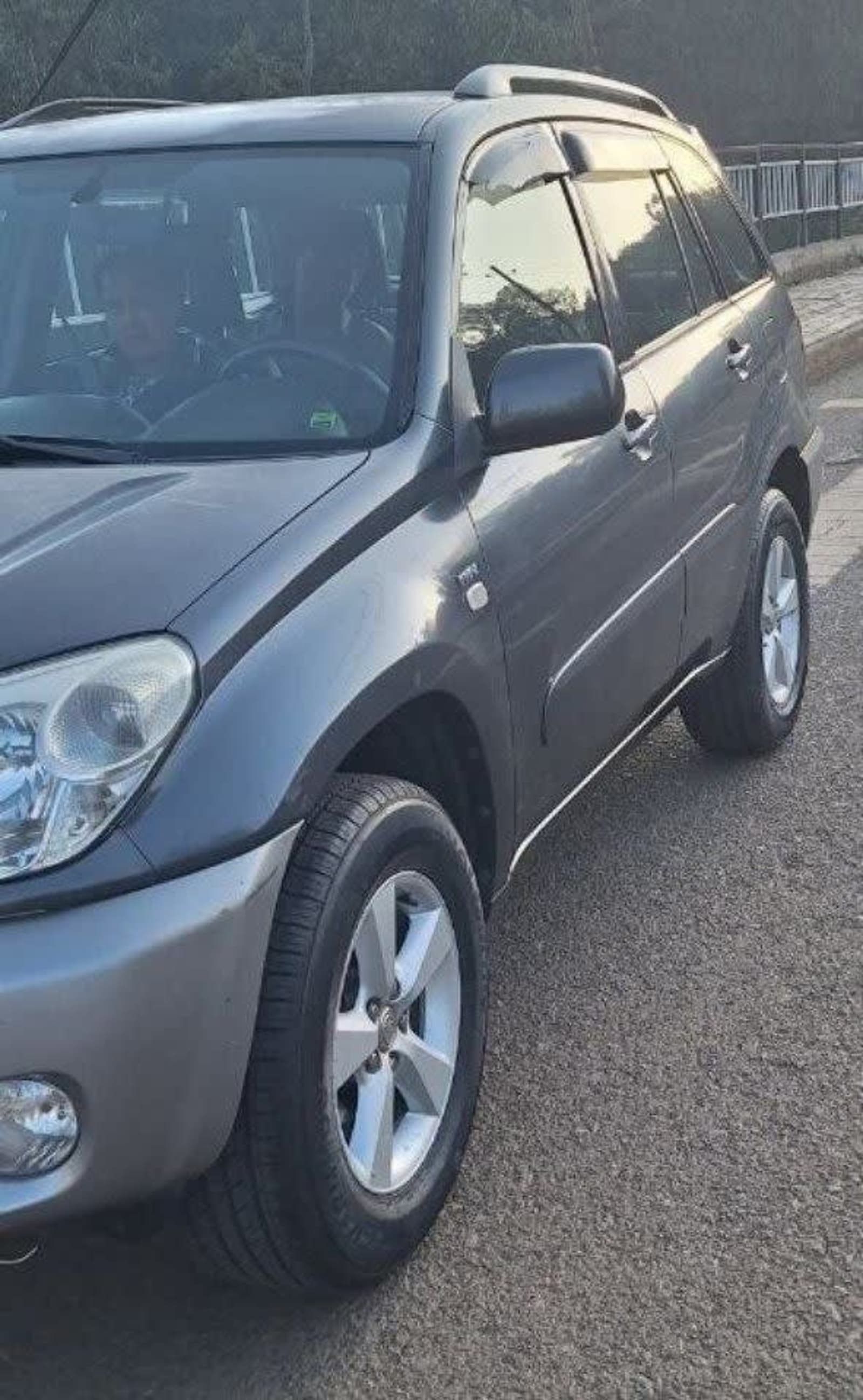 2004 Toyota RAV 4 — photo 2