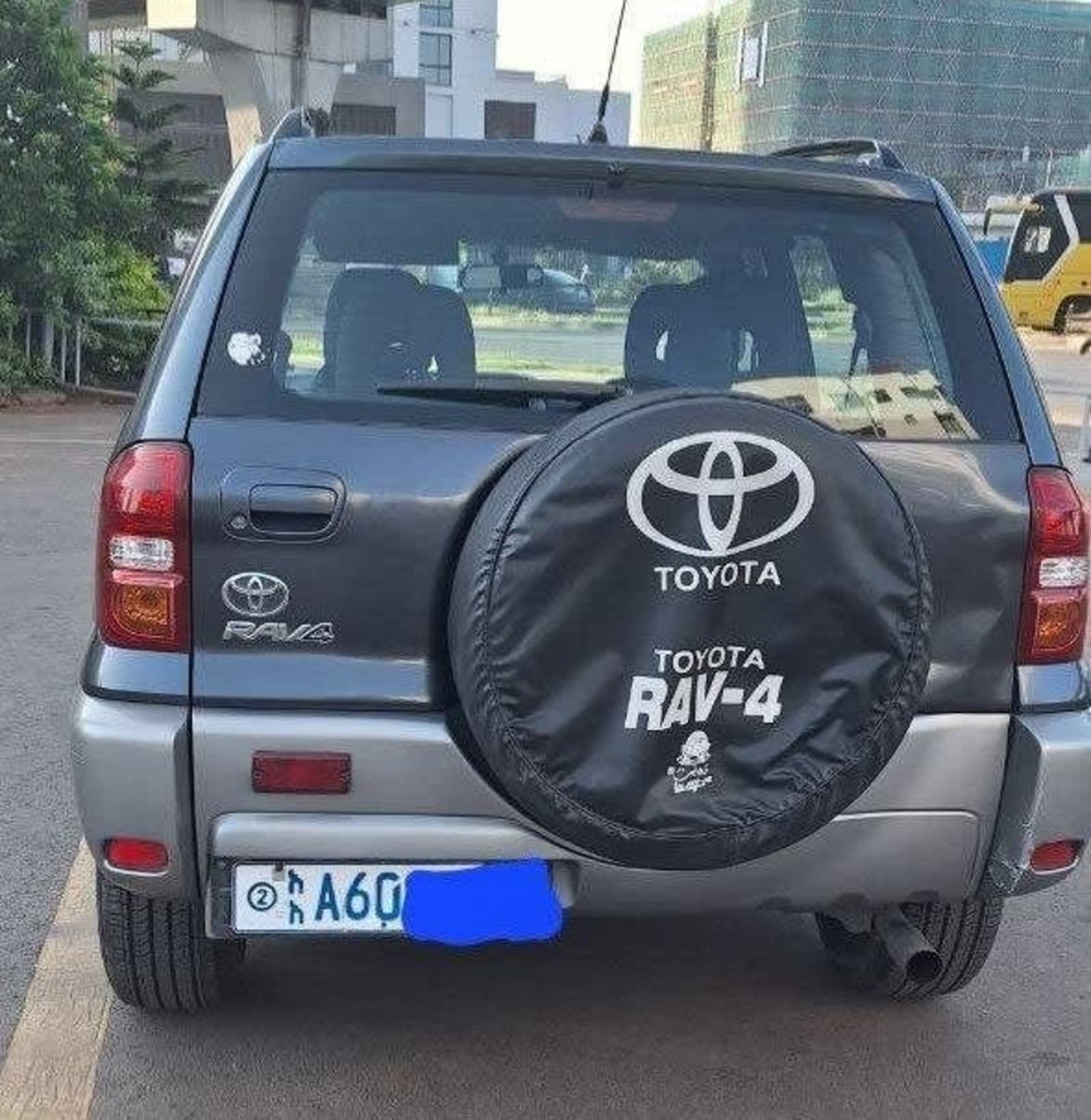 2004 Toyota RAV 4 — photo 5