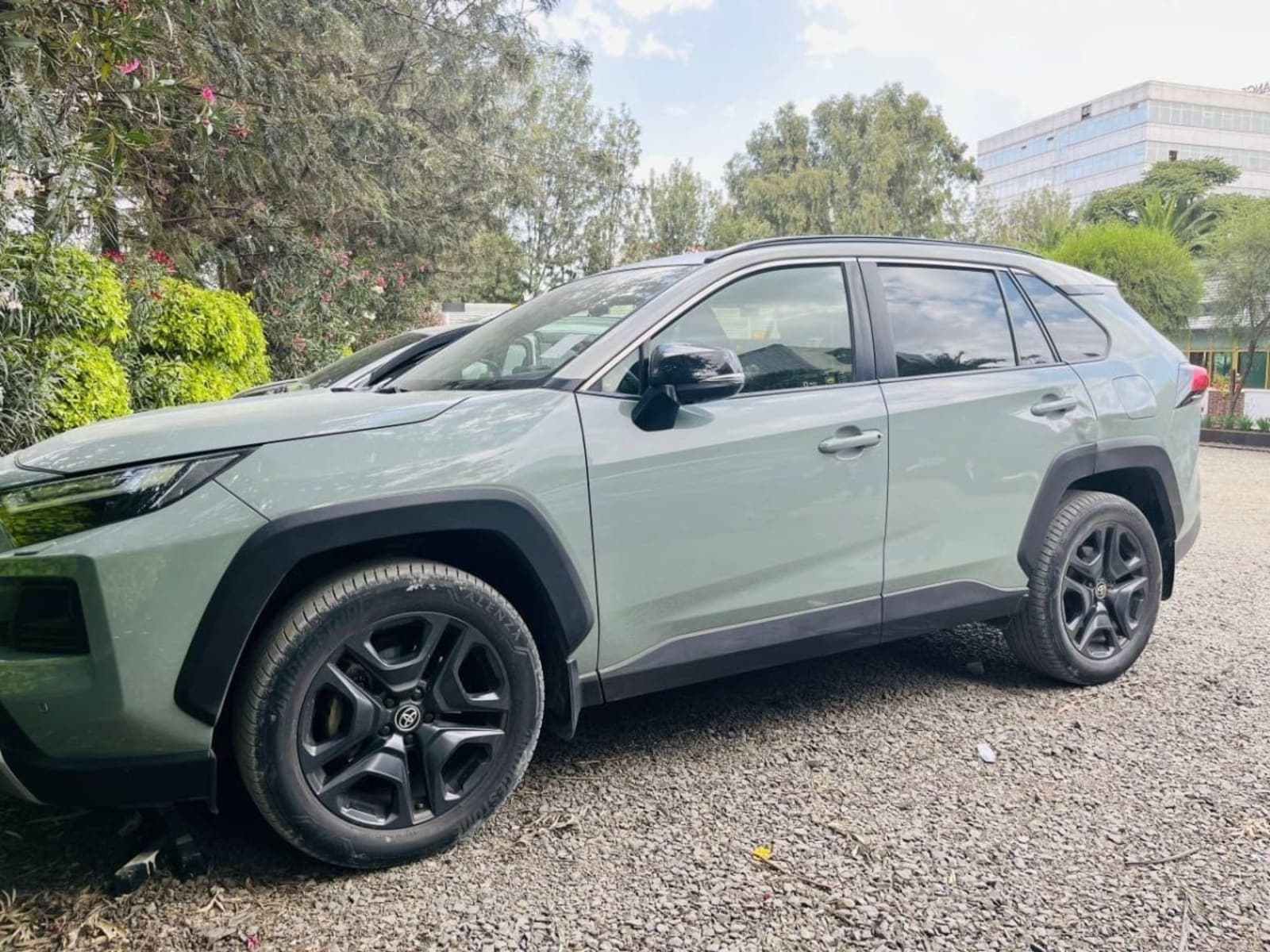 2022 Toyota Rav4 Hybrid — photo 6