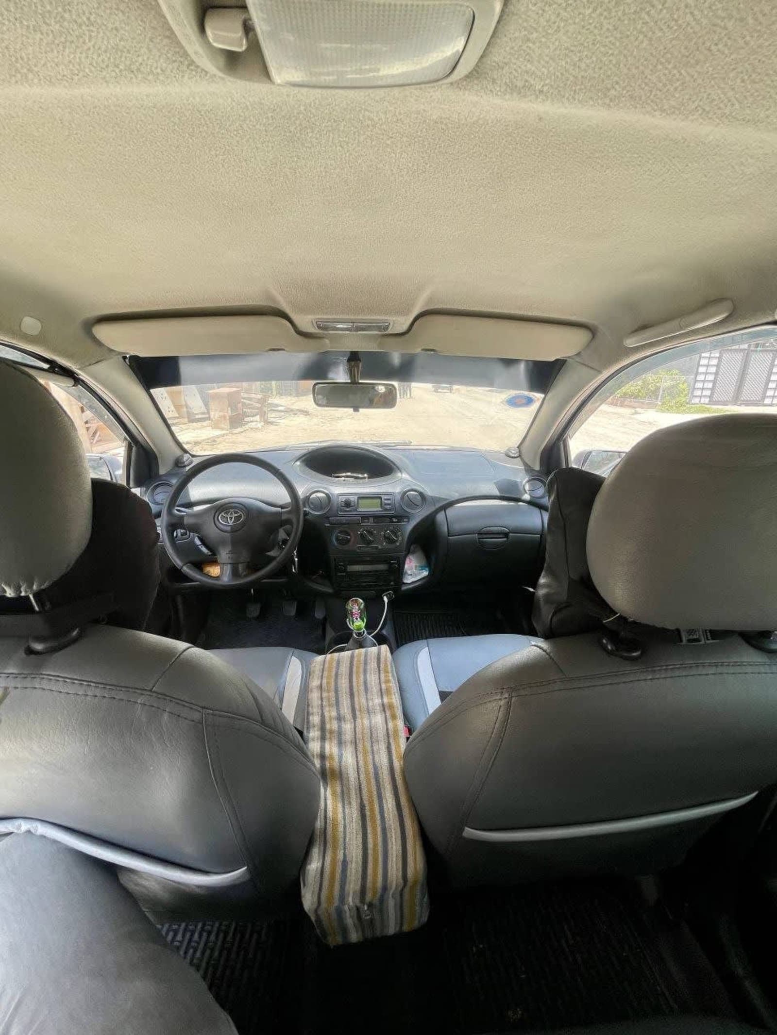 2005 Toyota Yaris — photo 6