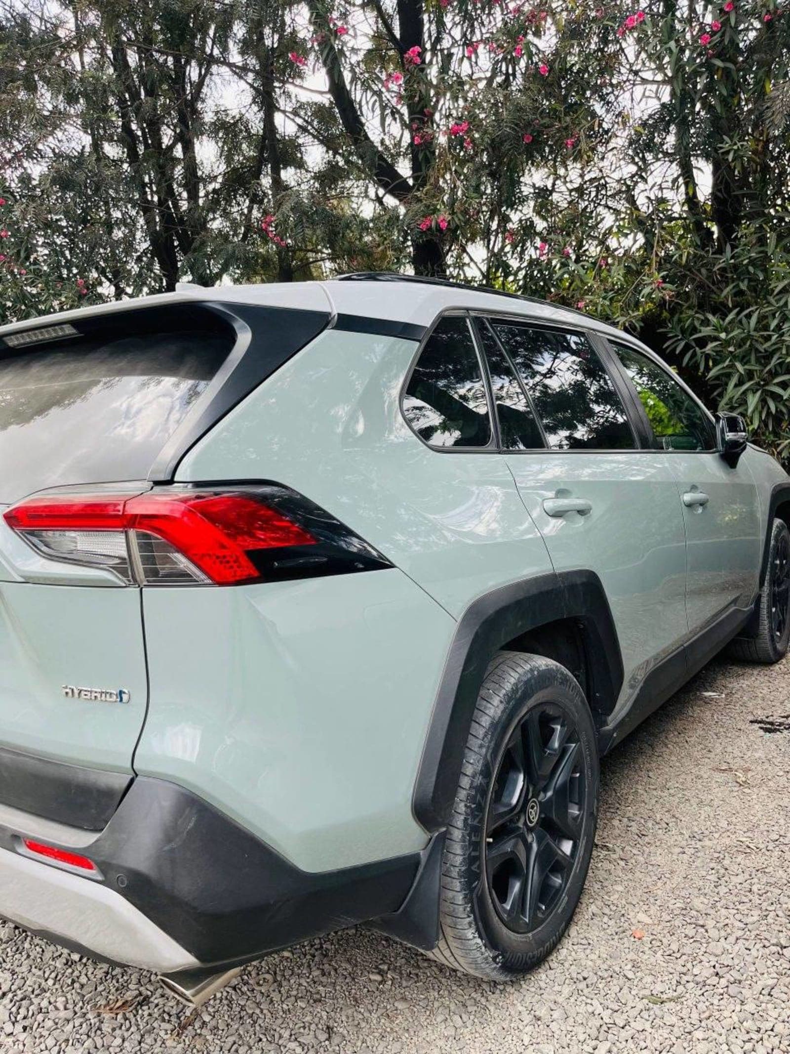 2022 Toyota Rav4 Hybrid AWD โ photo 2