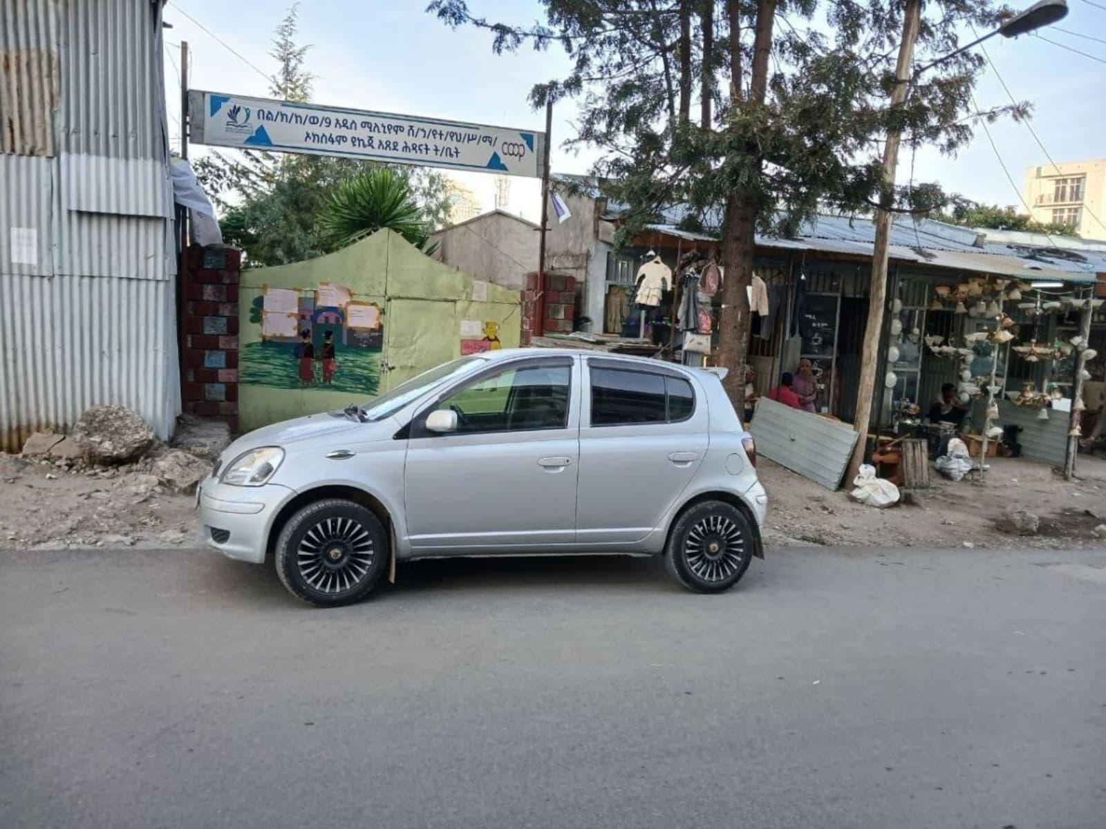2002 Toyota Vitz — photo 3