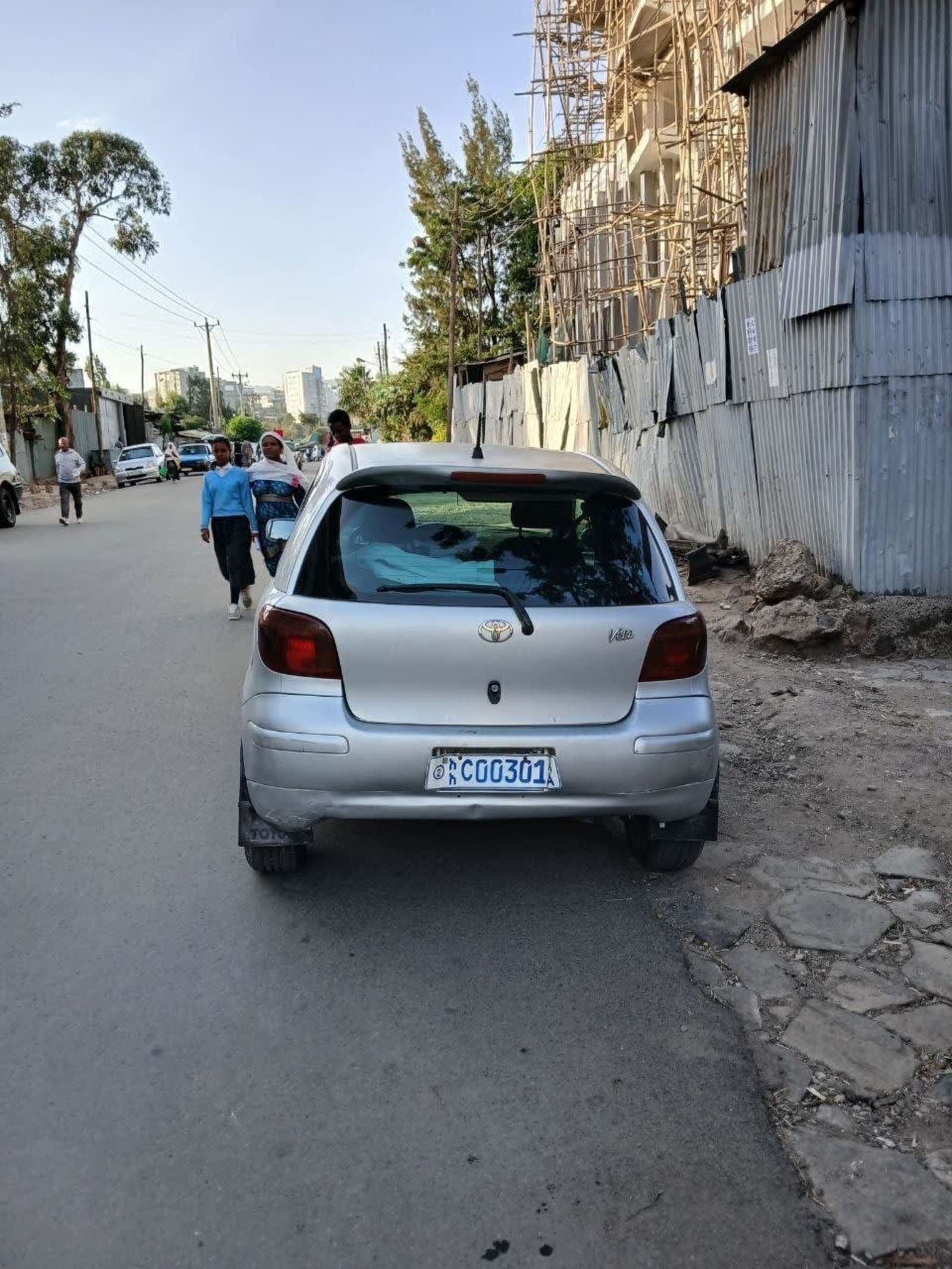 2002 Toyota Vitz — photo 5