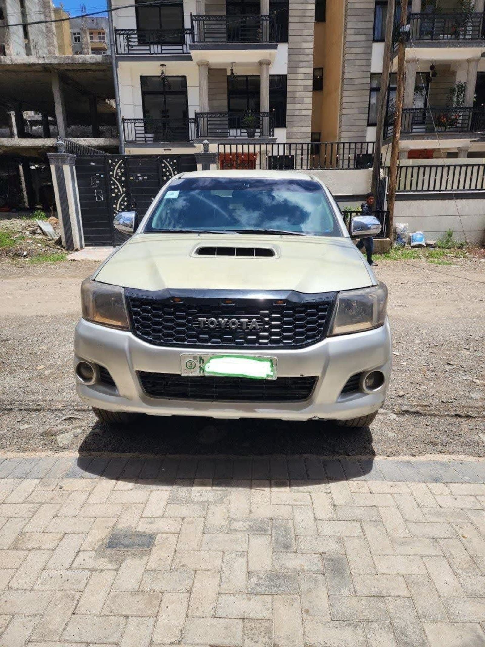 2013 Toyota Hilux double cab — photo 1