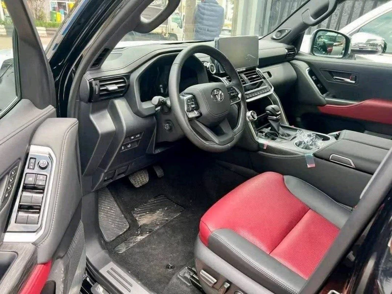 2023 Toyota LandCruiser V6 VXR — photo 5