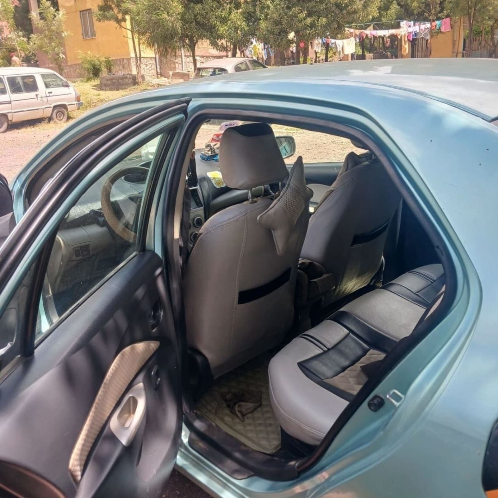 2008 Toyota Yaris Belta — photo 1