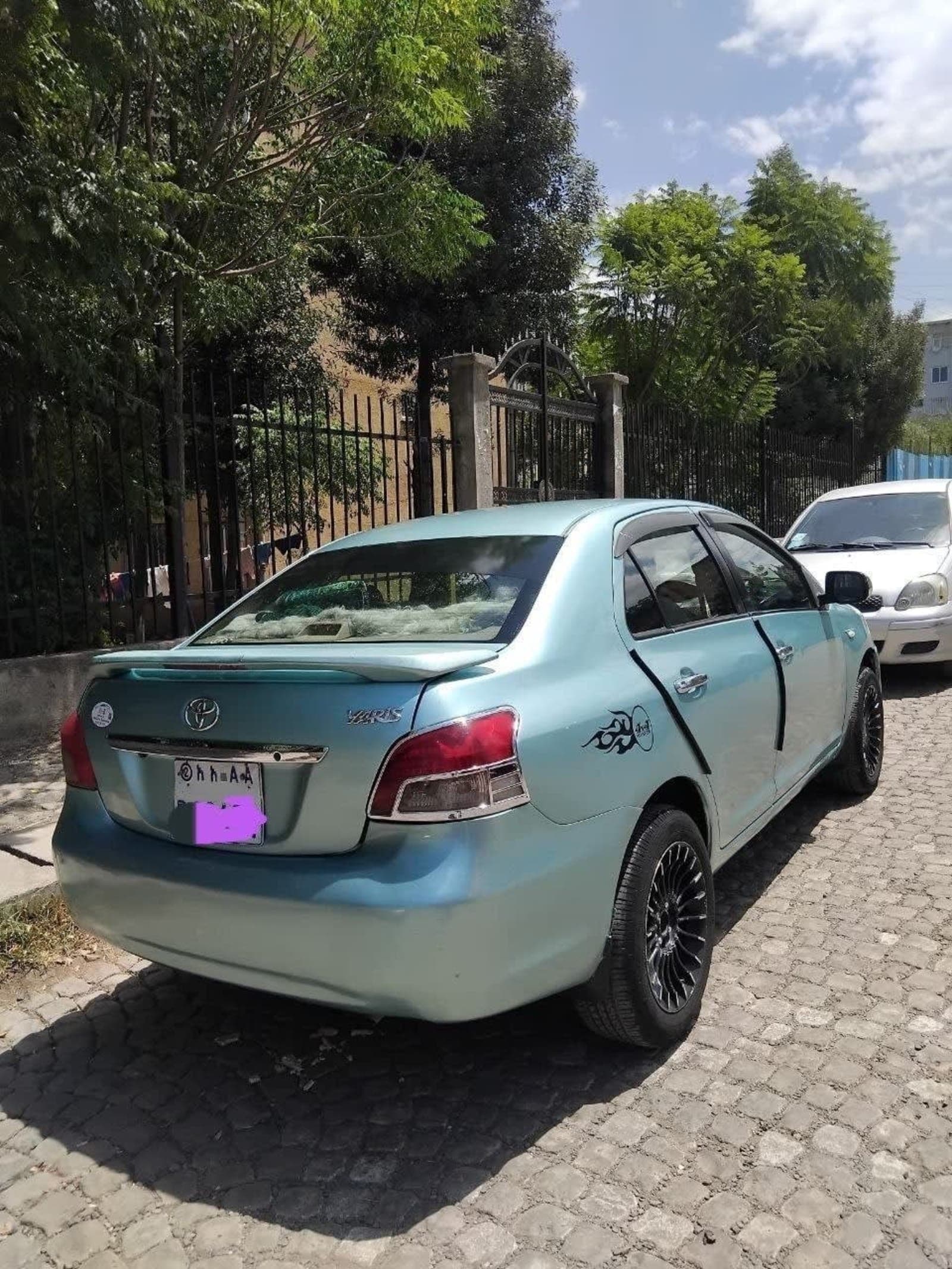 2008 Toyota Yaris Belta — photo 3