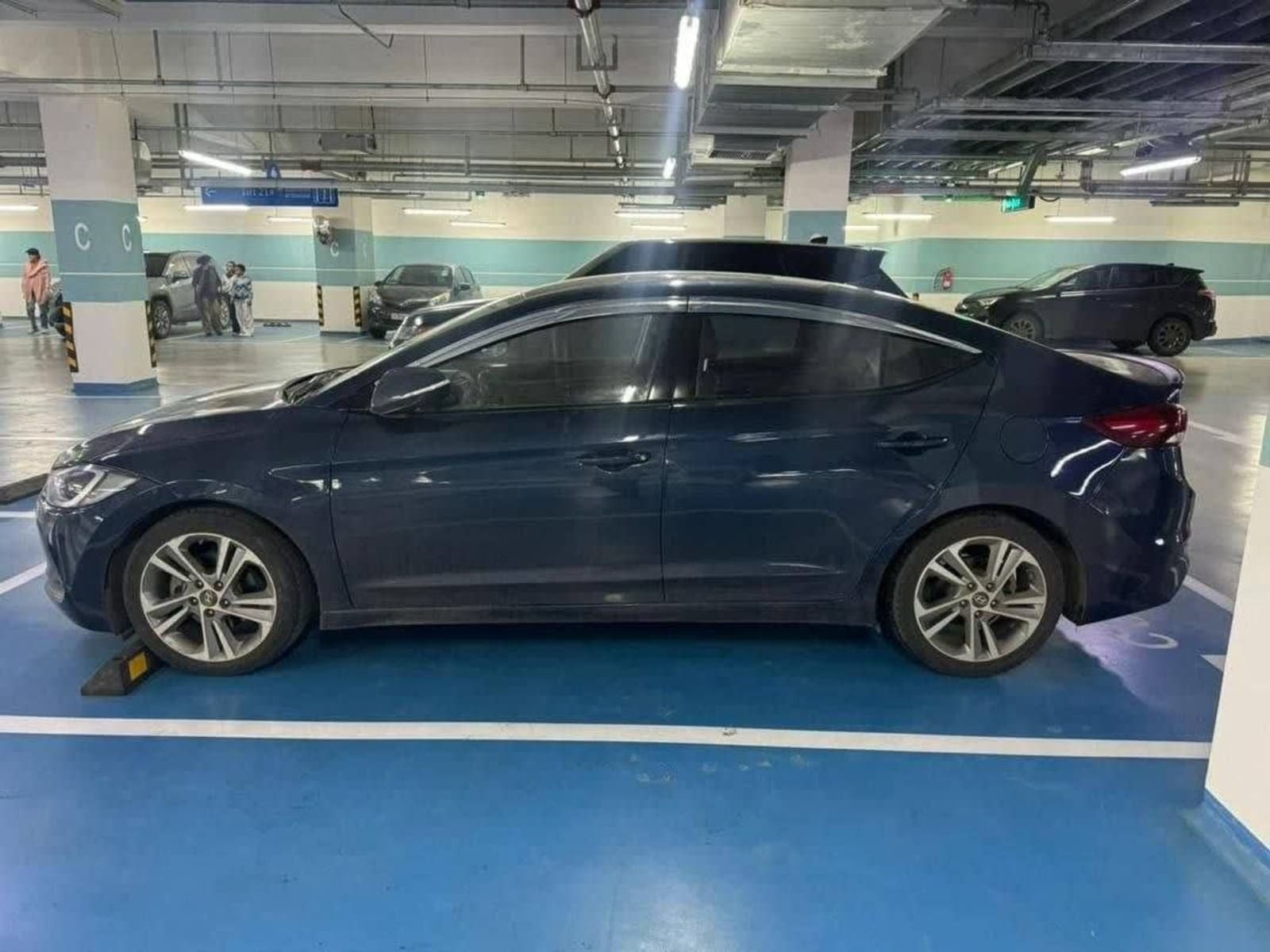 2017 Hyundai Avante โ photo 2