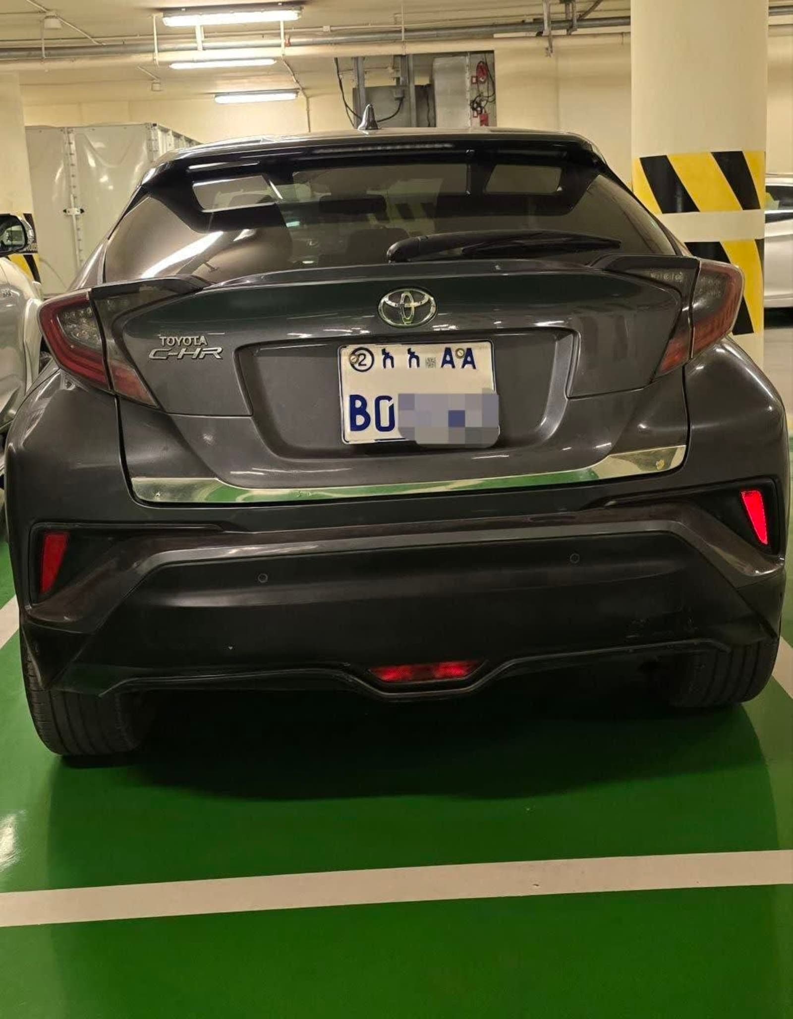 2017 Toyota C-HR — photo 2