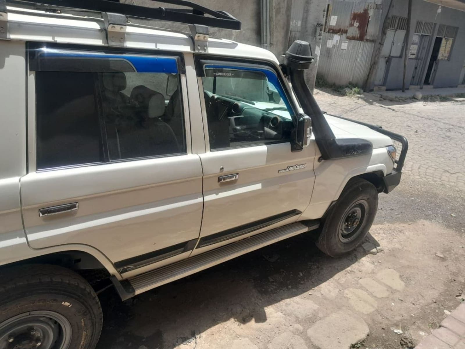 2014 Toyota Mark 2 Landcruiser โ photo 2