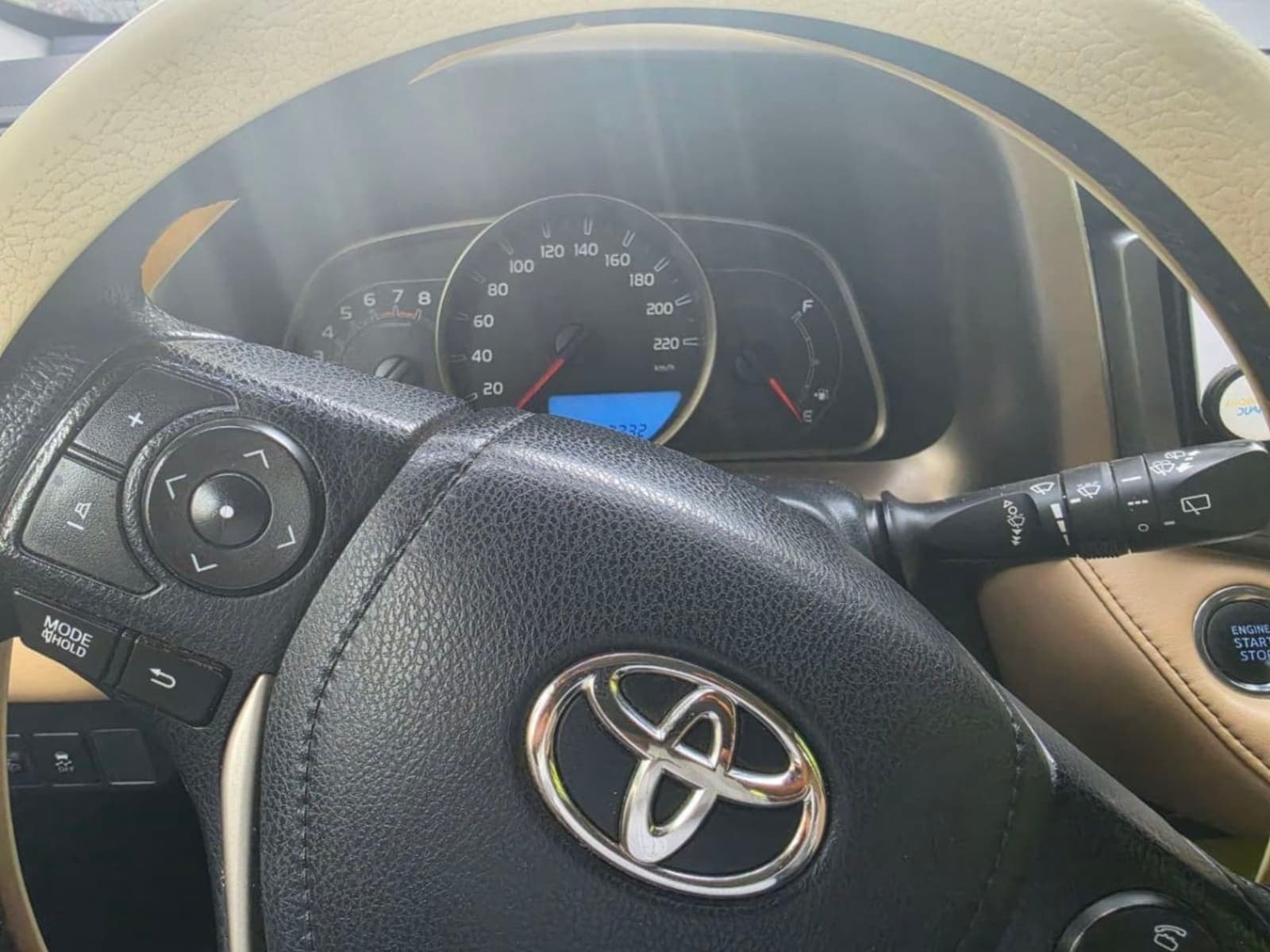 2013 Toyota Rav4 — photo 3