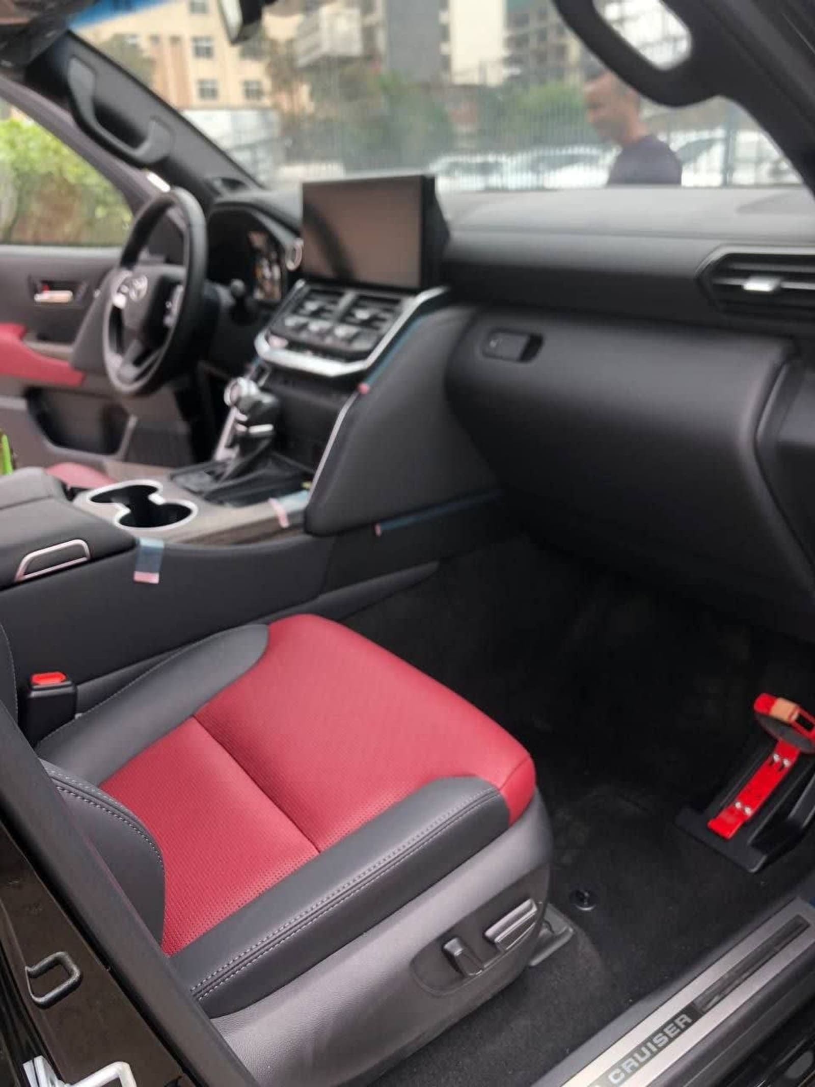 2023 Toyota Land Cruiser V6 VXR — photo 3
