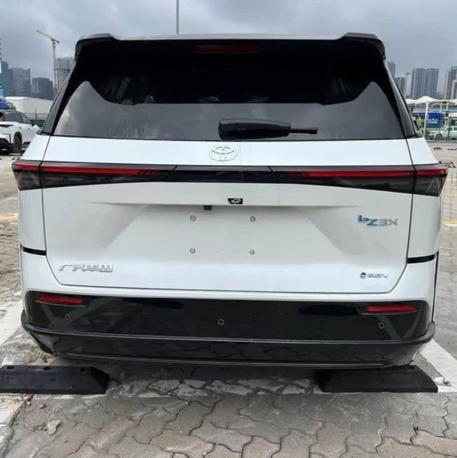 2025 Toyota BZ3X 615 LONGRANGE Smart Drive Edition