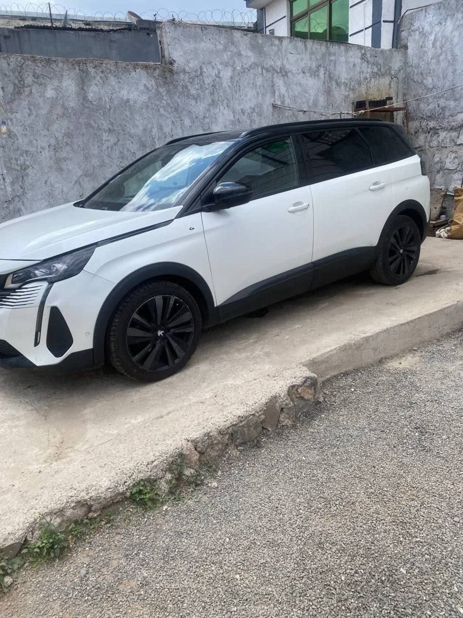 2021 Peugeot 5008 โ photo 2
