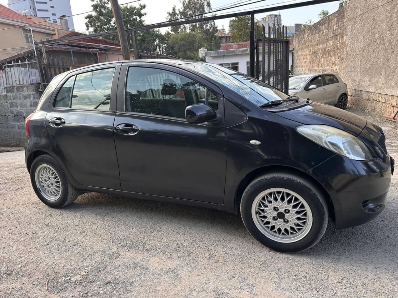 2007 Toyota Yaris Compact — photo 4