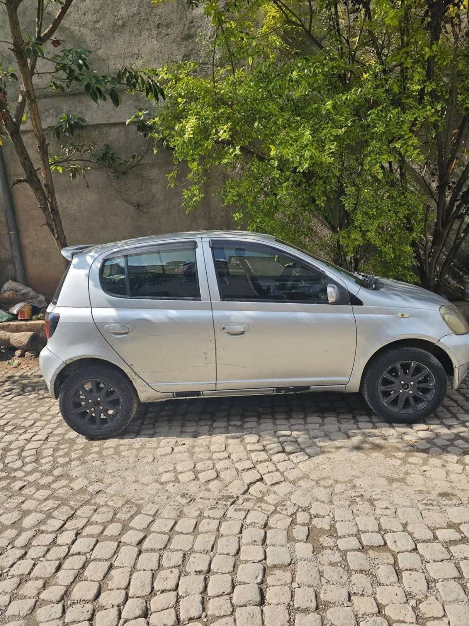 2001 Toyota Vitz — photo 3