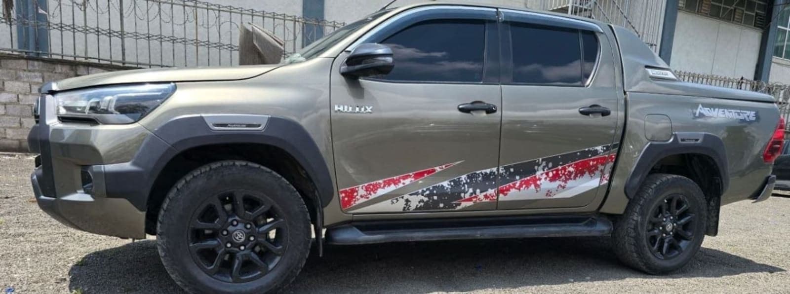 2022 Toyota Hilux Adventure — photo 4