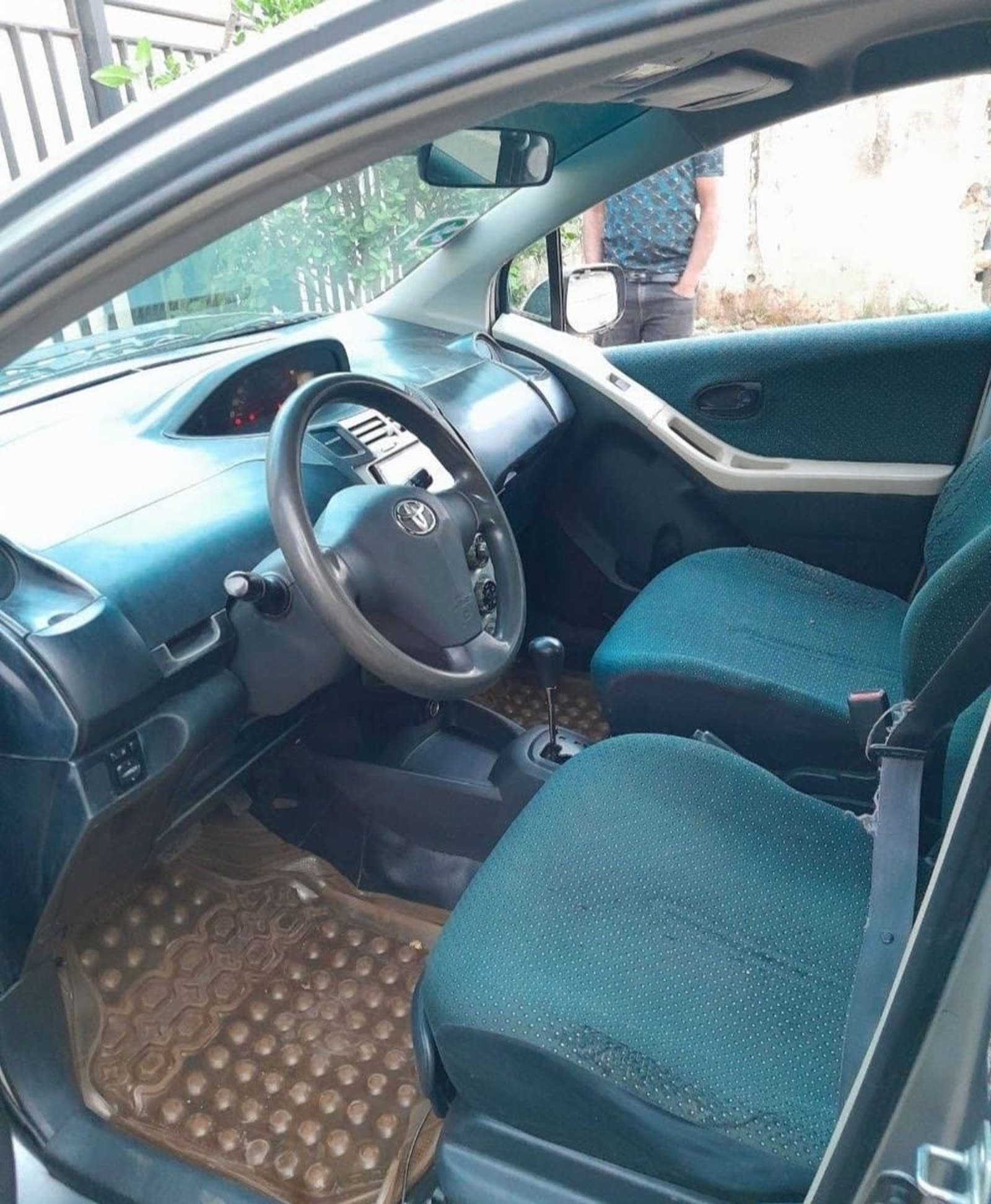 2007 Toyota Yaris Compact — photo 5