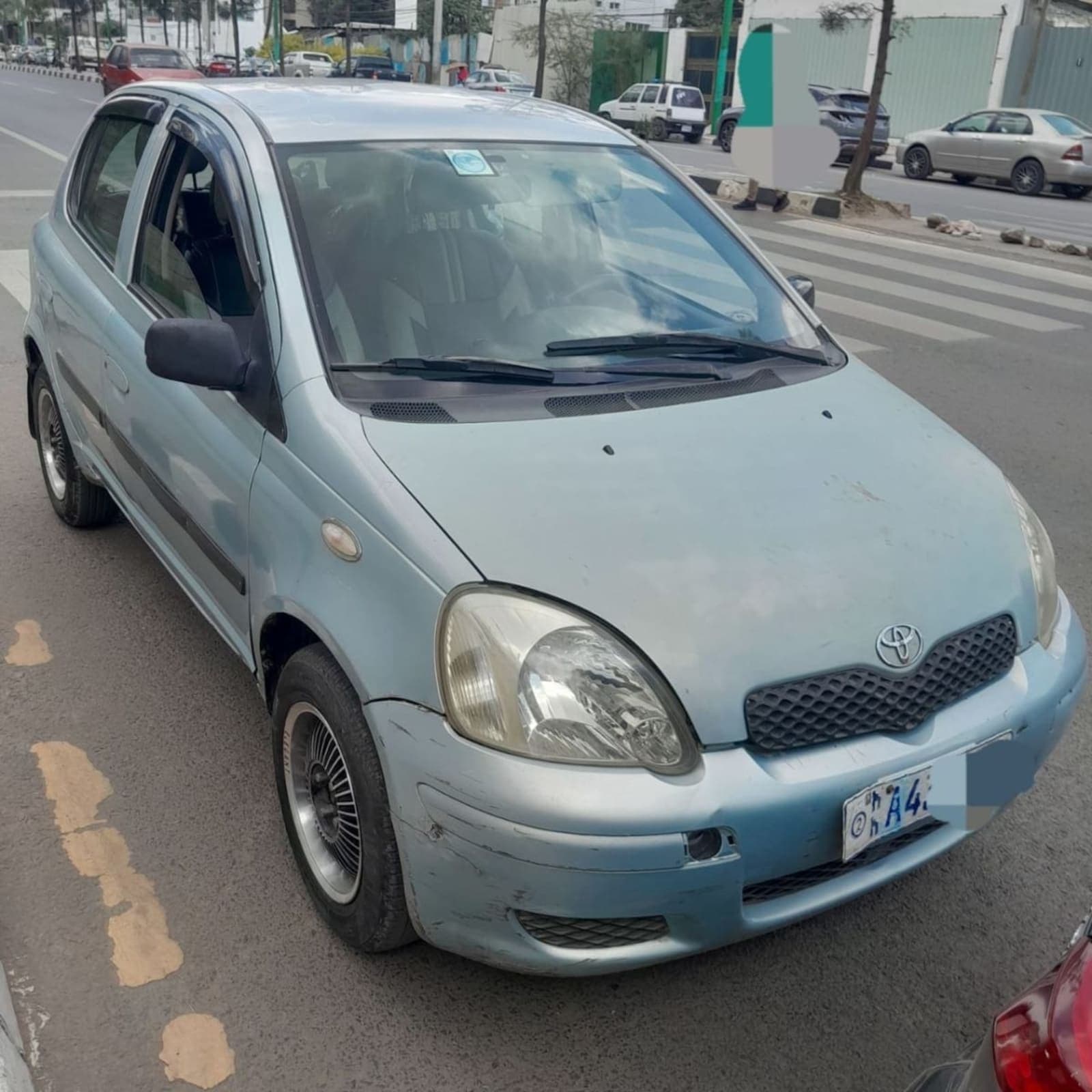 2004 Toyota Vitz — photo 6